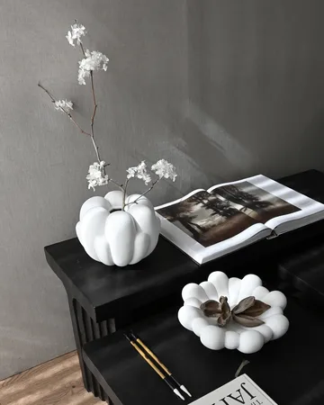 Bloom 花瓶 小 22.5x24 cm - Bone 白色 - 101 Copenhagen