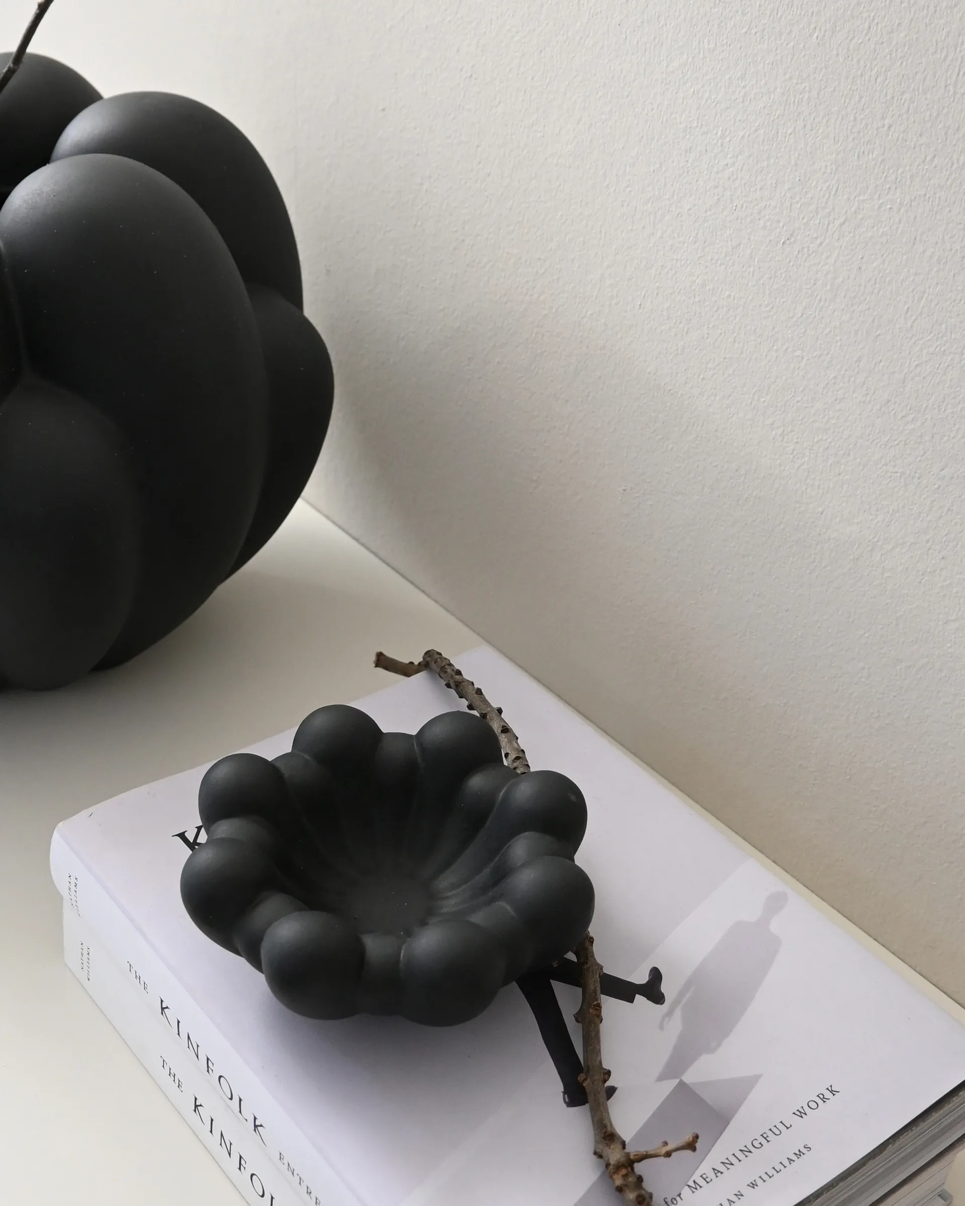 Bloom 托盘碗 中号 Ø28.5cm, 黑色 101 Copenhagen
