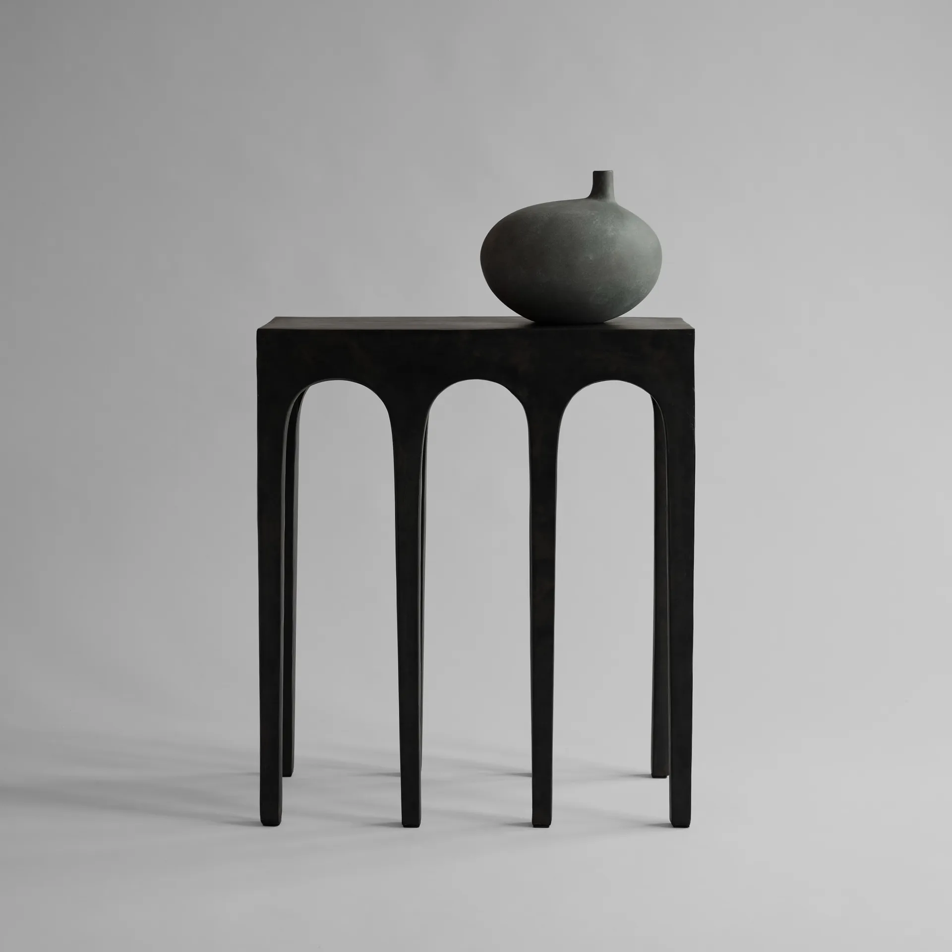 Bow Console 桌子 70.5x80 cm, Coffee 101 Copenhagen