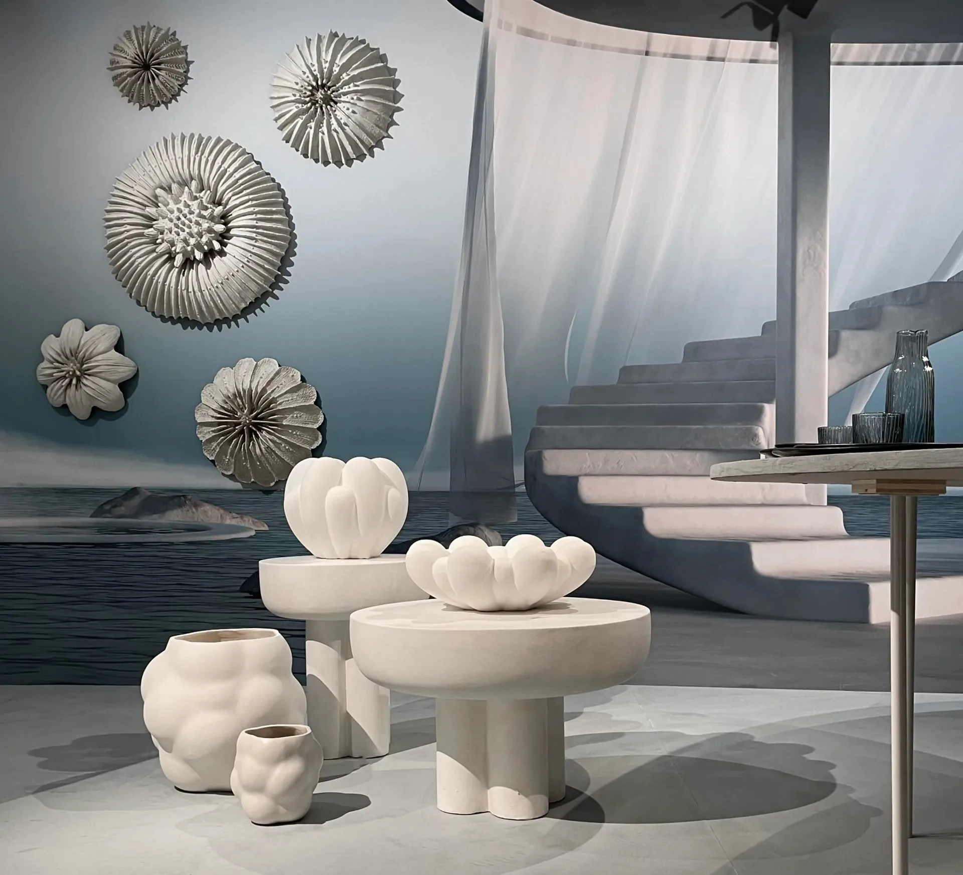 Crown 小边桌 low Ø65 cm, Bone 白色 101 Copenhagen