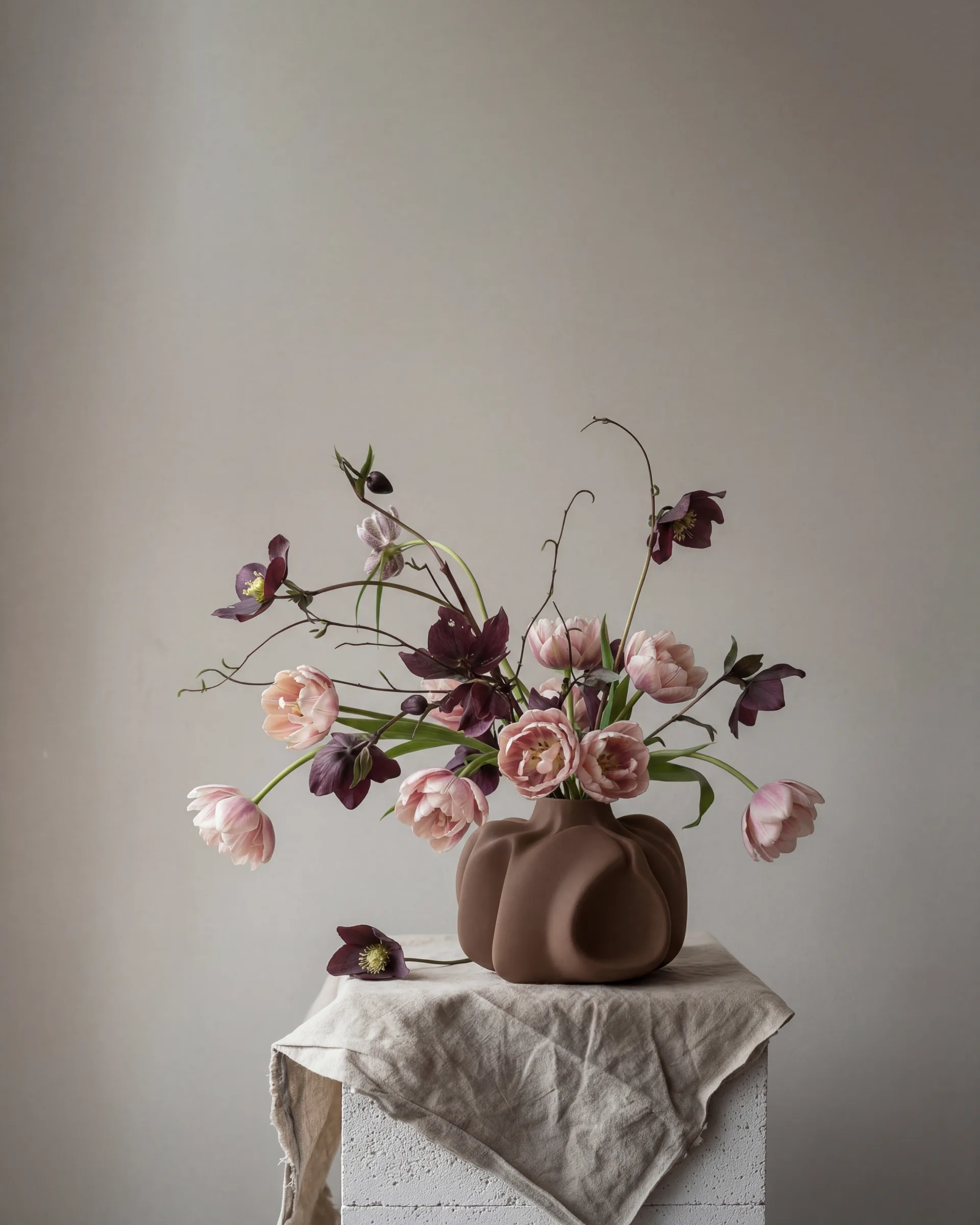 Wabi Medio 侘寂中号花瓶28cm, 杏仁色 101 Copenhagen