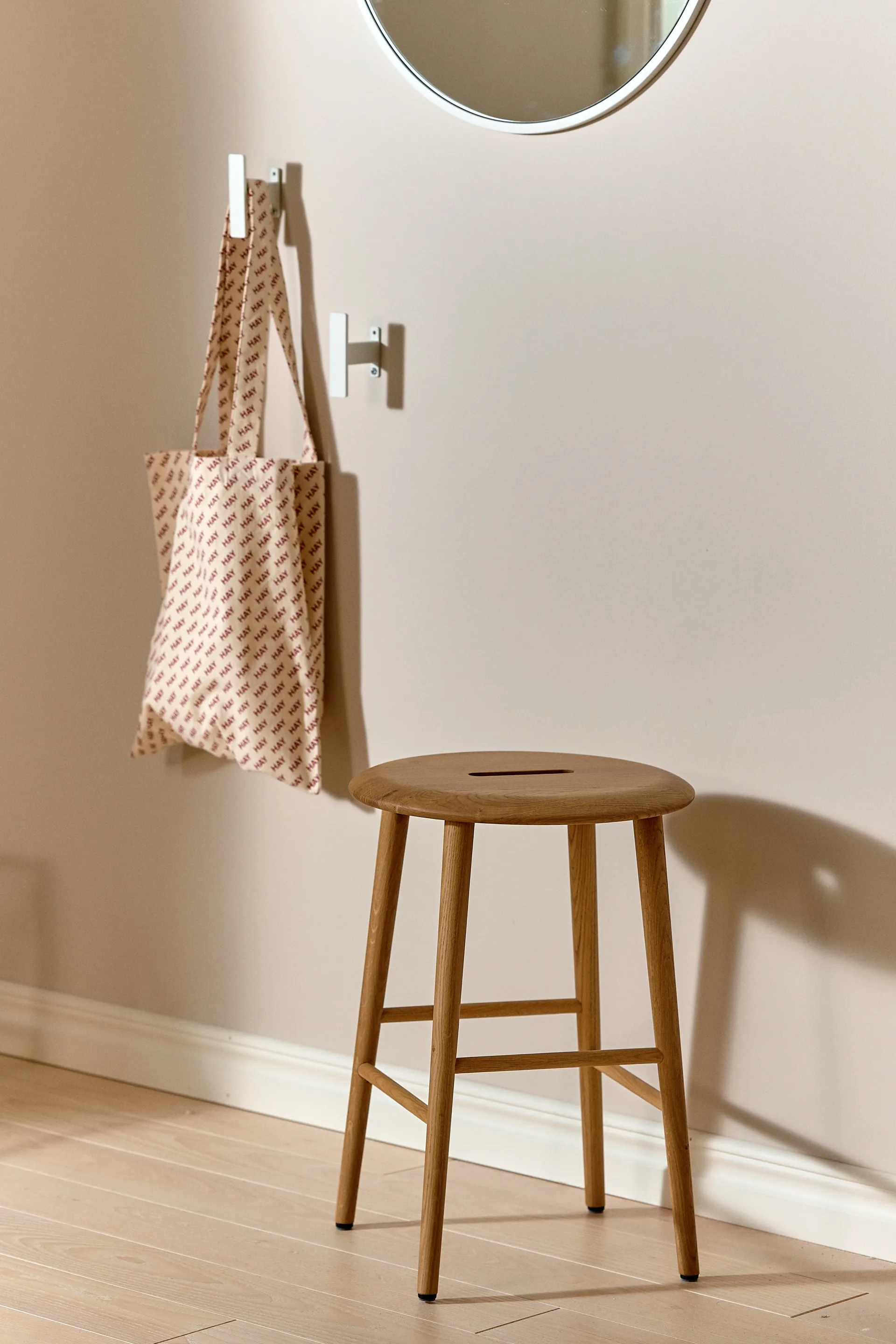 Norrabo 凳 45 厘米, Natural lacquered oak 1898