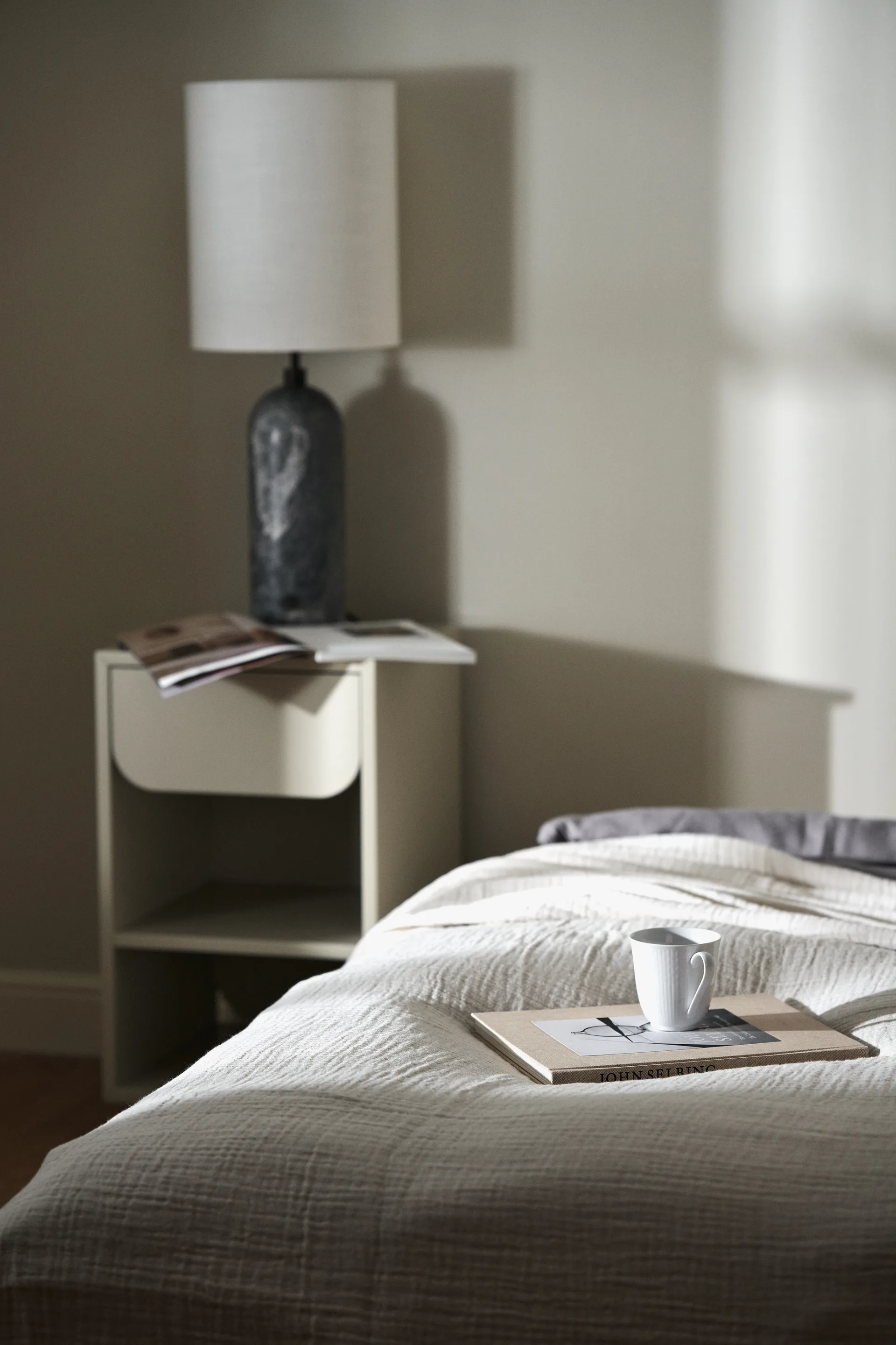 Vidja bedside 桌子, Sand 1898