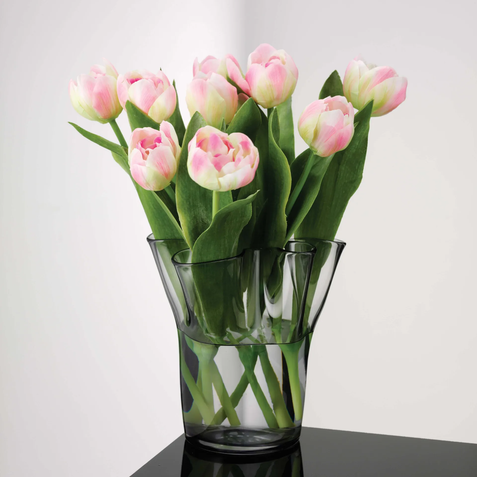 郁金香花瓶 20cm, 烟灰色 Aida