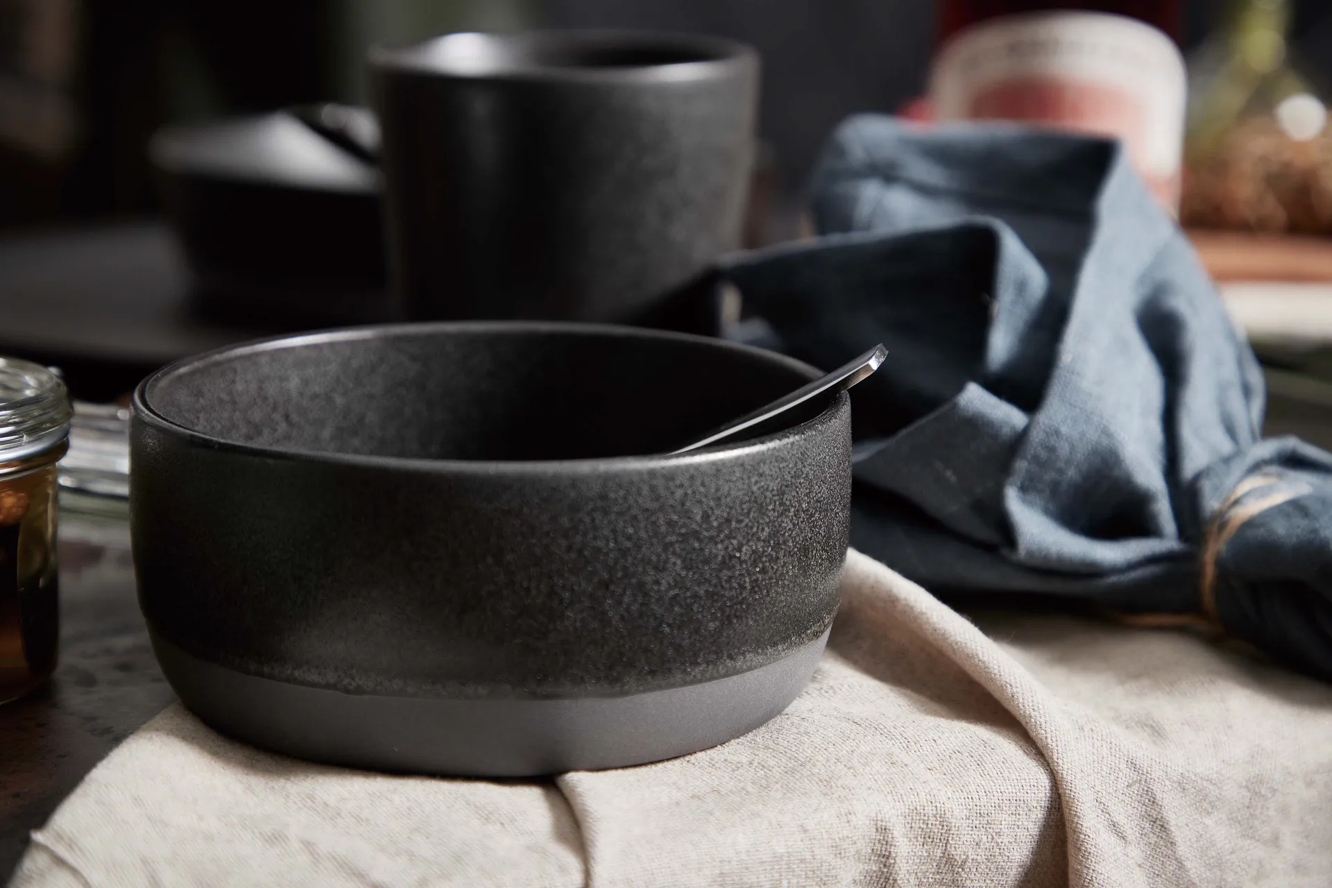 Raw 碗  Ø13.5 cm, Titanium 黑色 Aida