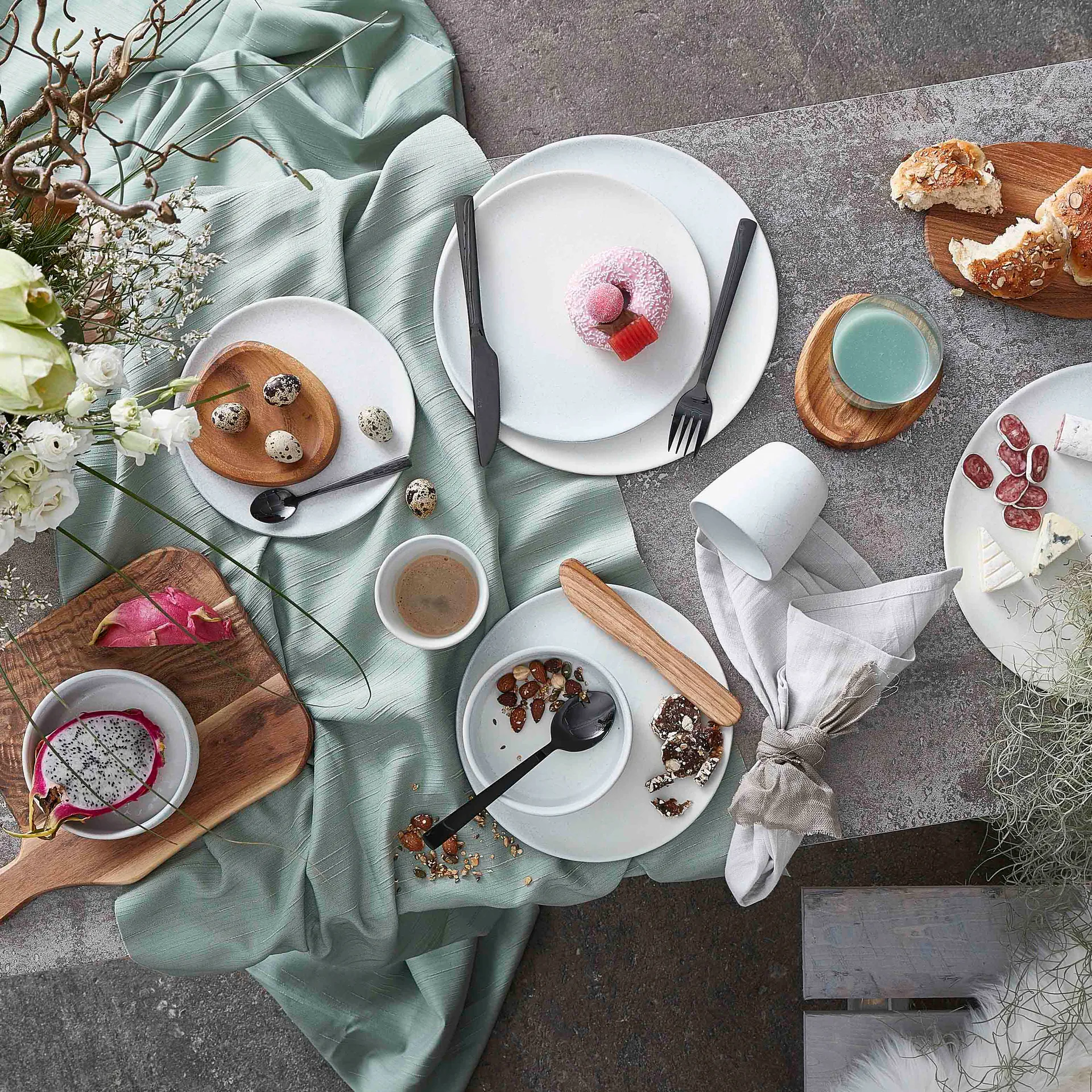 Raw 盘子 Ø23 cm, Arctic 白色 Aida