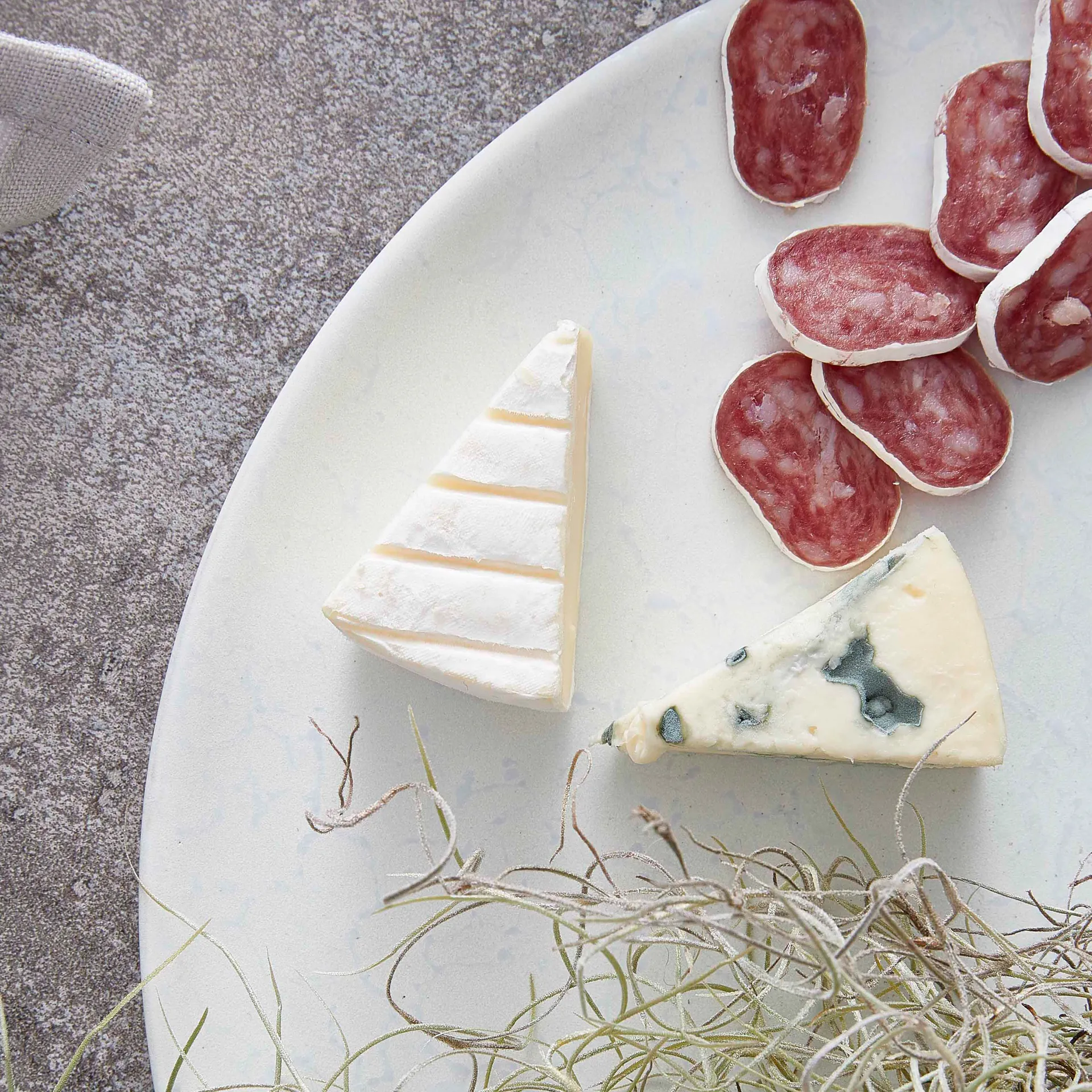 Raw 盘子 Ø28 cm, Arctic 白色 Aida