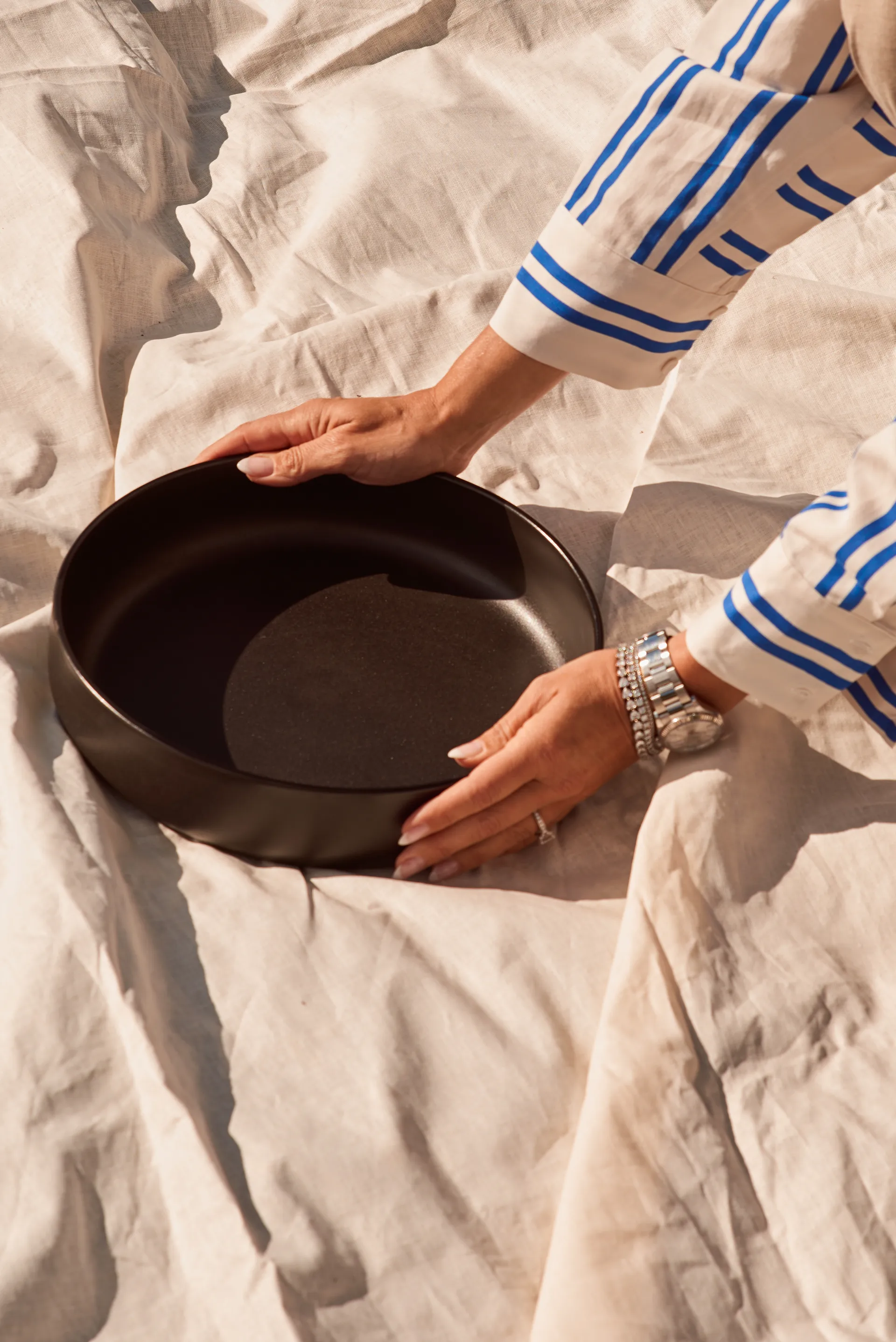 Raw 碗 Ø30cm, Titanium 黑色 Aida