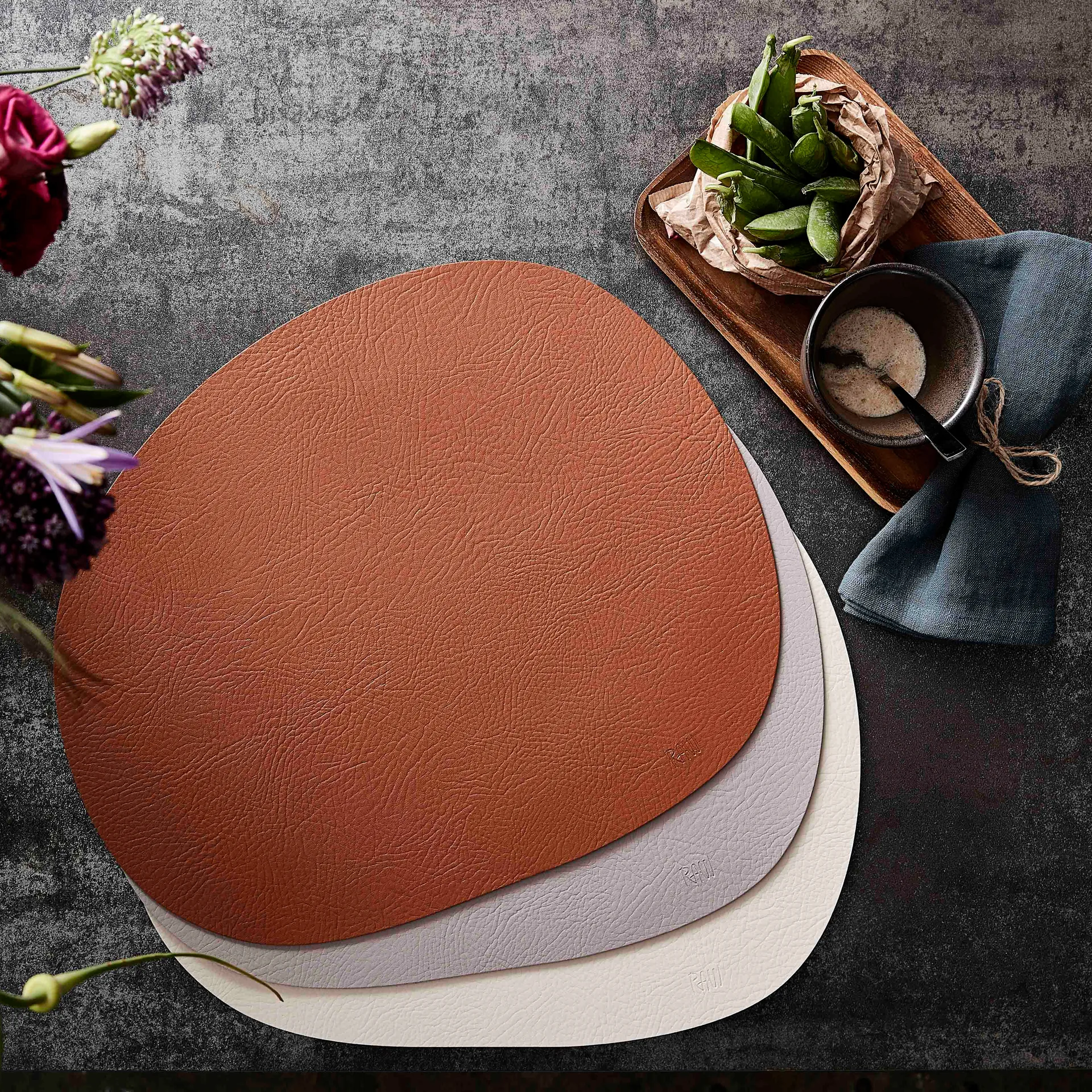 Raw 餐垫  leather, Dusty 玫瑰色 buffalo Aida