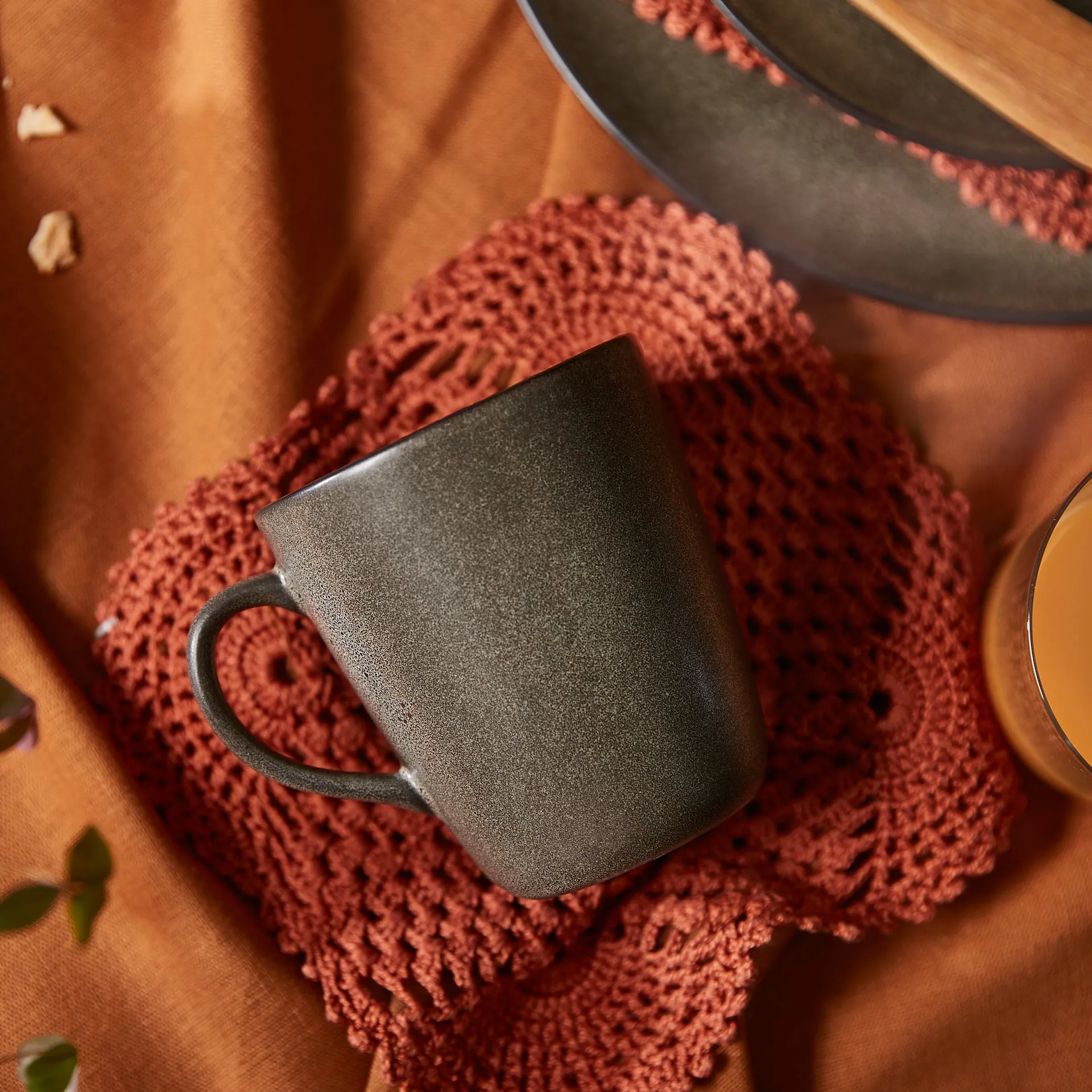 Raw 马克杯 with handle 35 cl, Forest 棕色 Aida