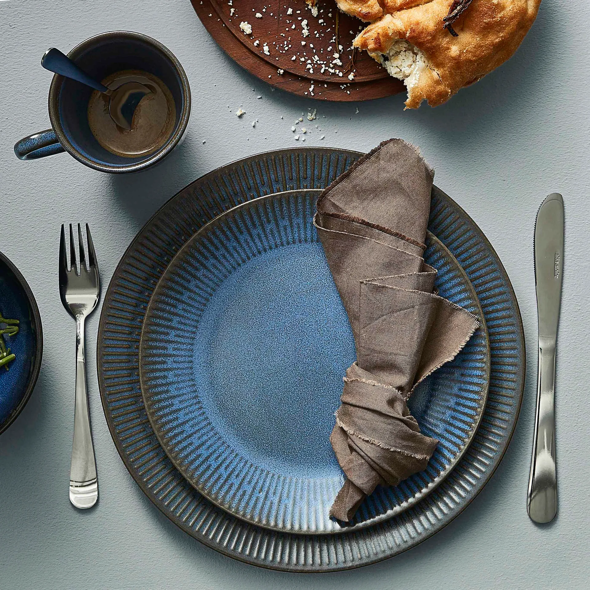 Relief 盘子 27 cm, 蓝色 Aida