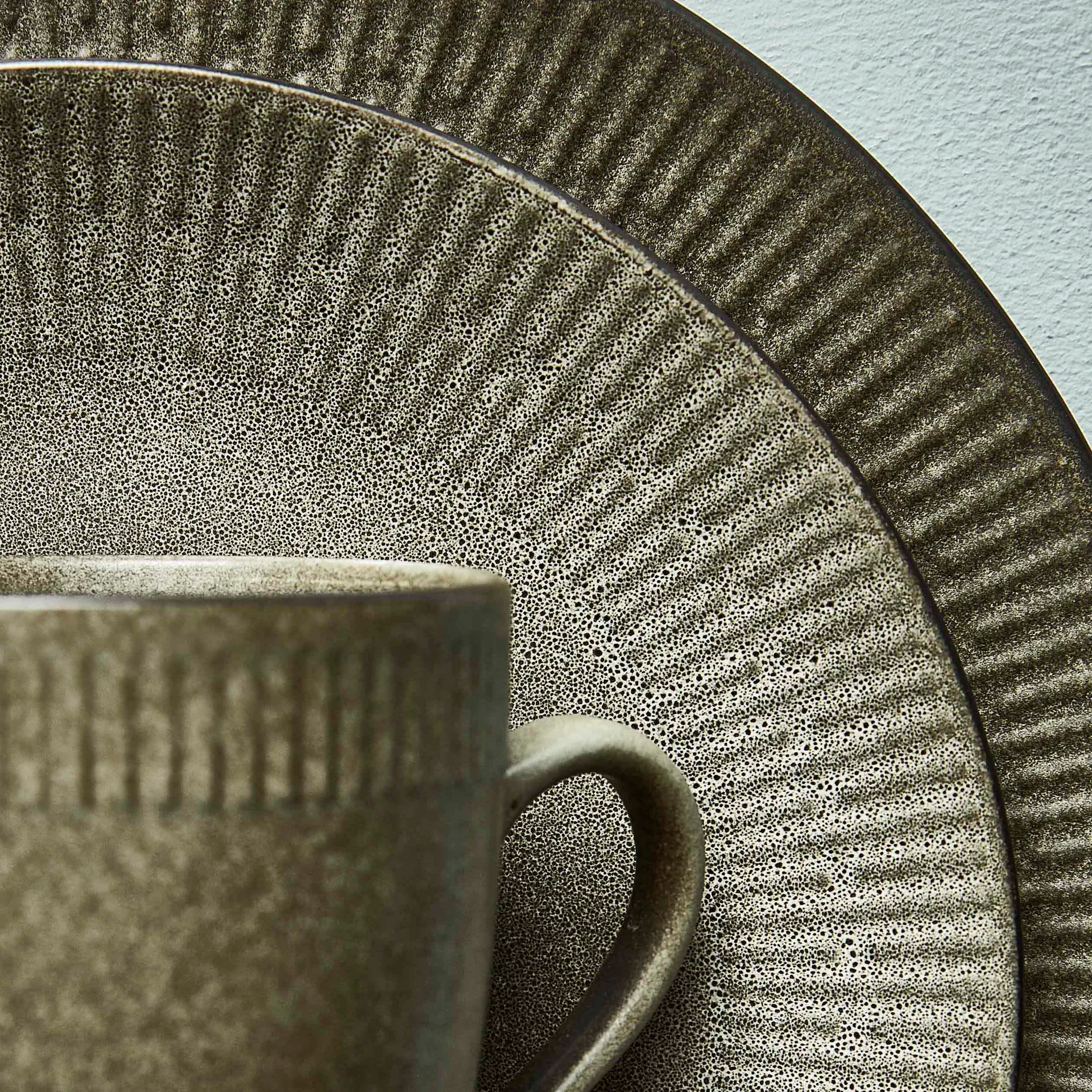 Relief 马克杯 30 cl, 灰色 Aida