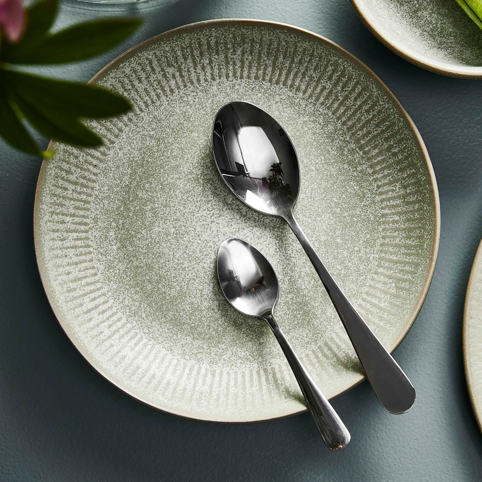 Relief soup 盘子 Ø22 cm, 绿色 Aida