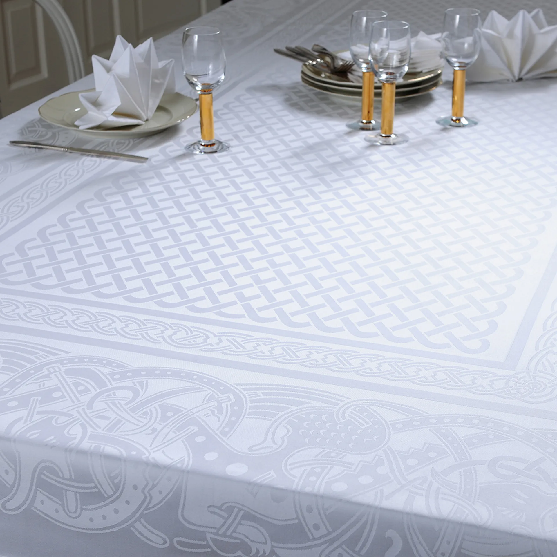 Draken table cloth 150x300 cm, 白色 Almedahls