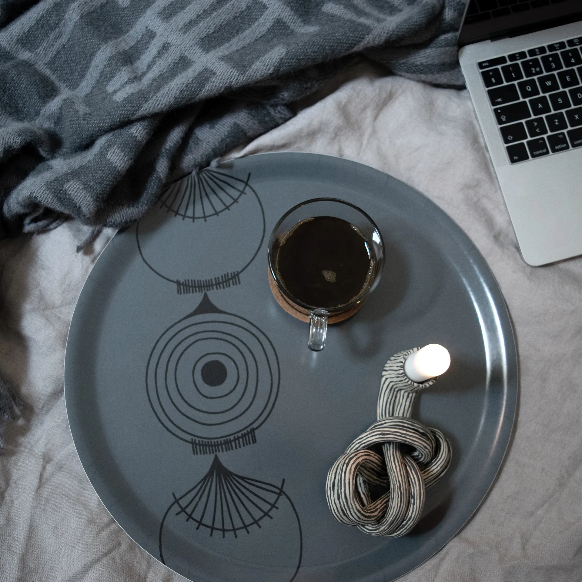 Picknick Elements 托盘 onion Ø38, dark 灰色 Almedahls