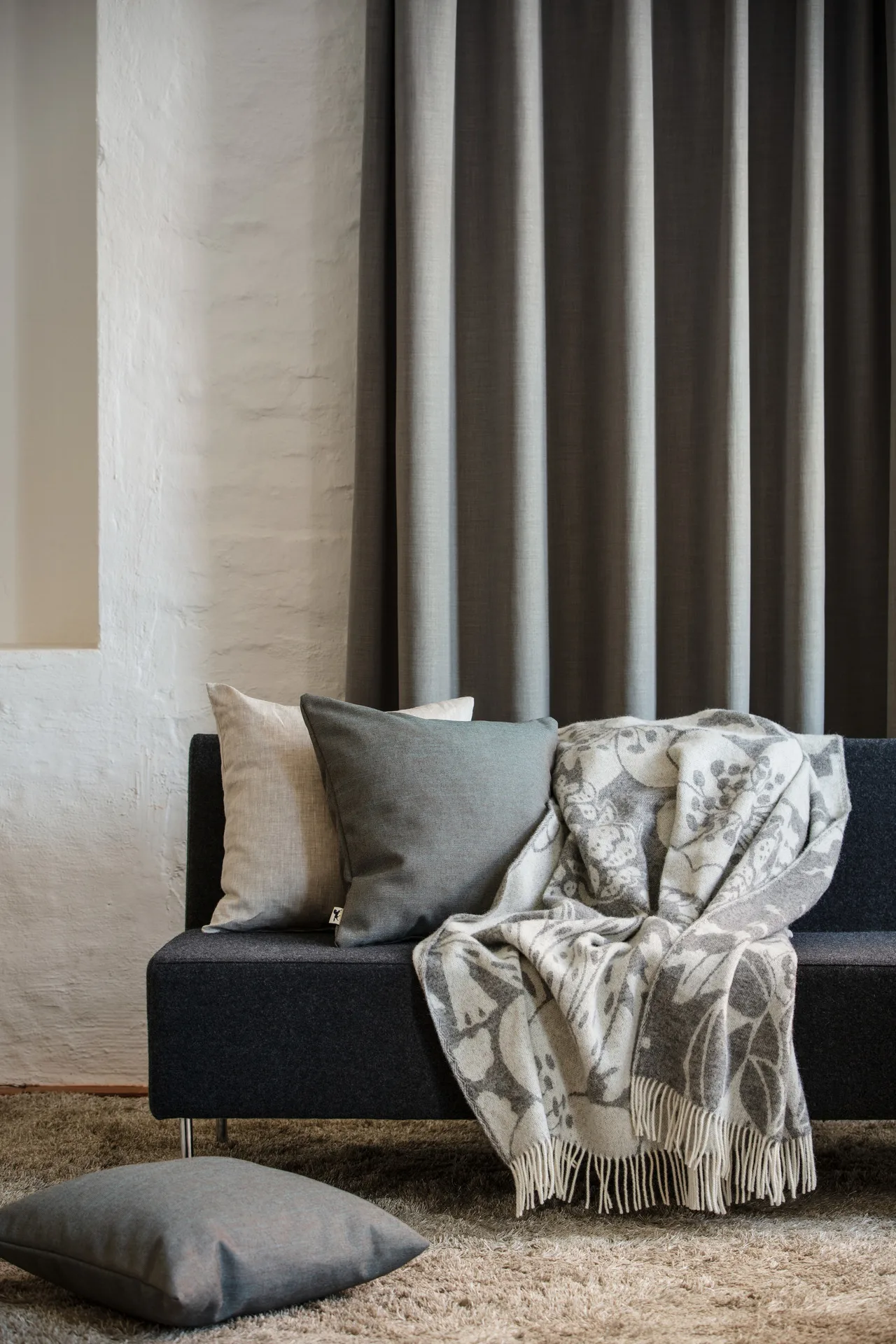 Skogen 毯子 130x170 cm, Grey-off white Almedahls