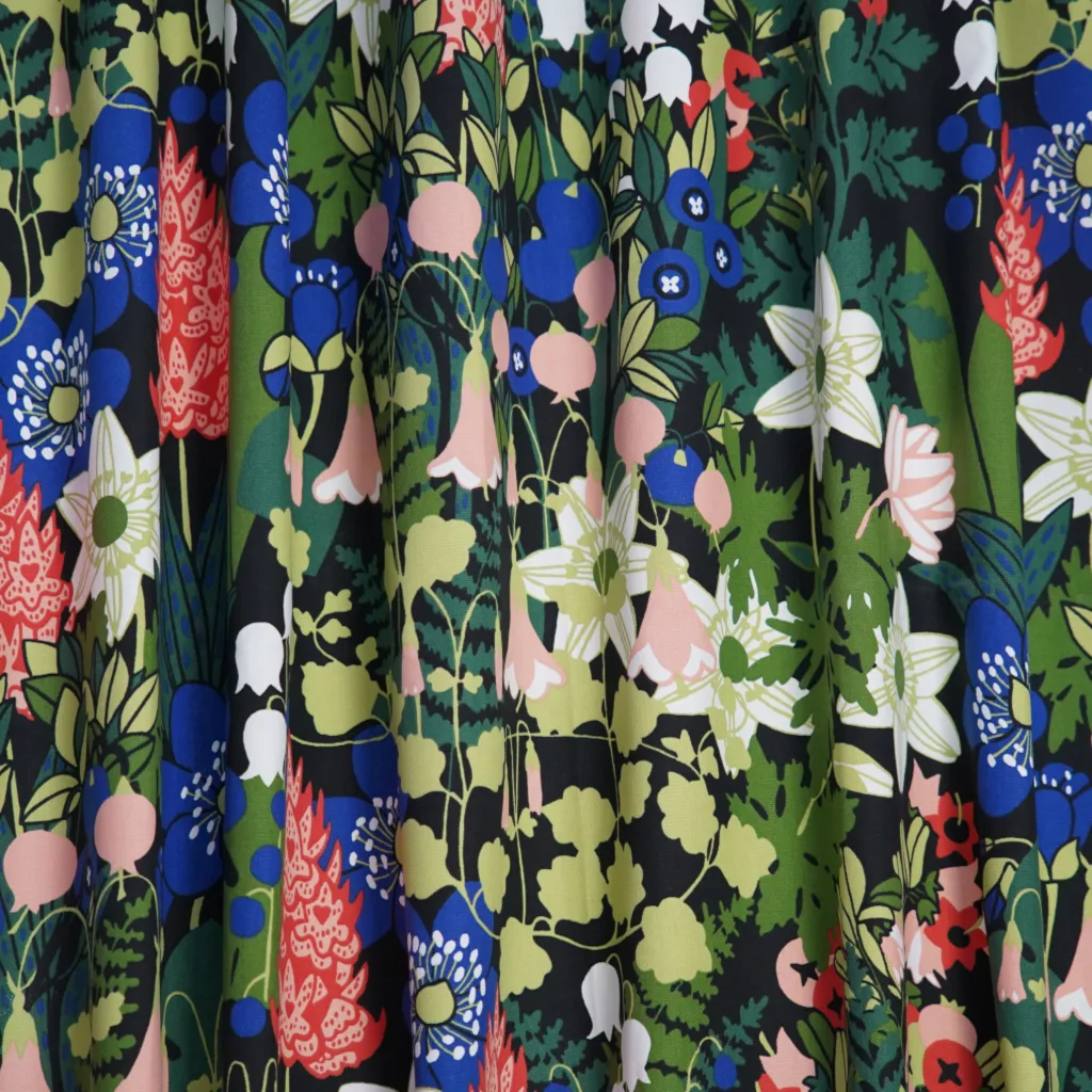 Skogen fabric, 黑色-绿色-粉色 Almedahls