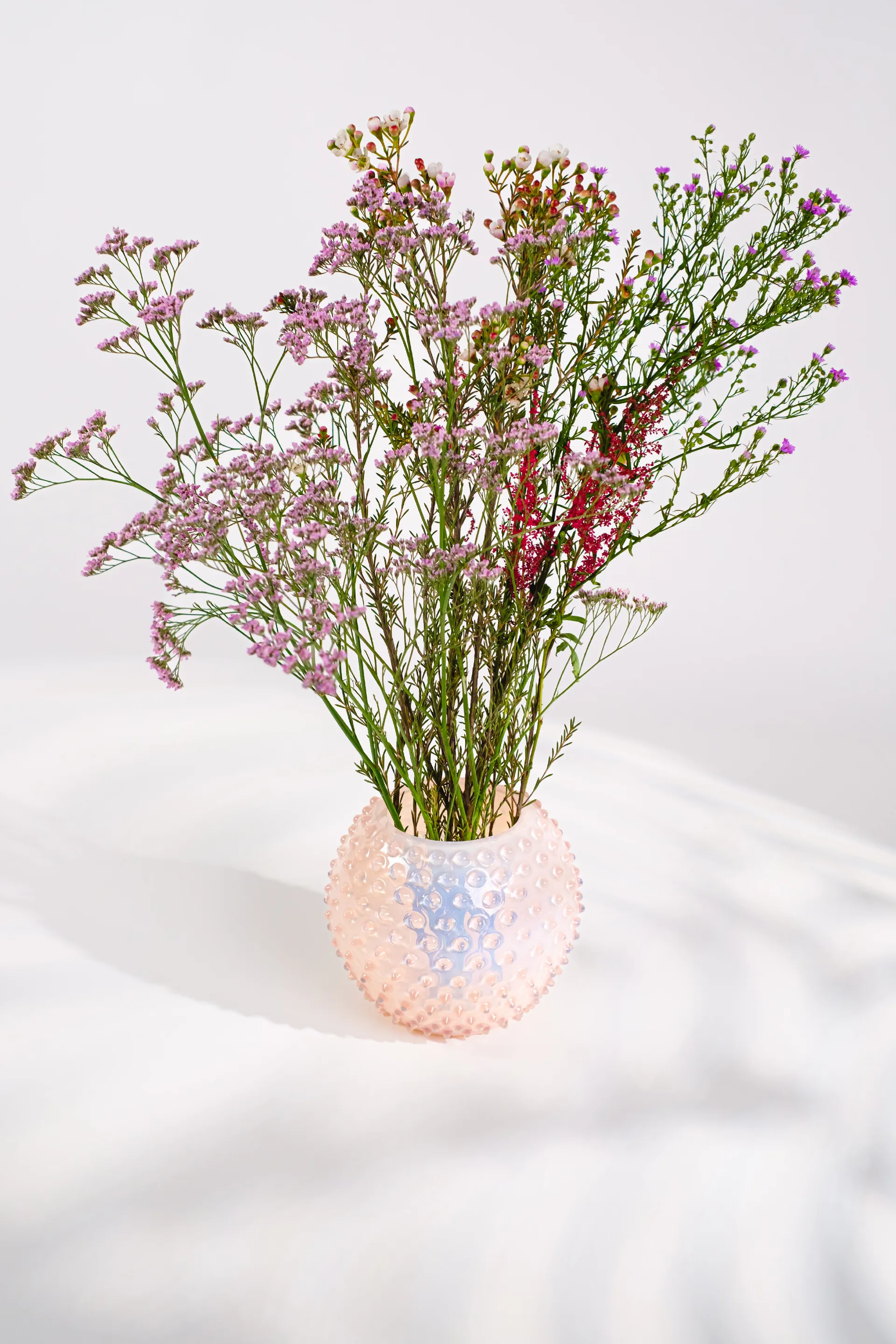 Hobnail Globe 花瓶 18cm, 柔粉色 Anna Von Lipa