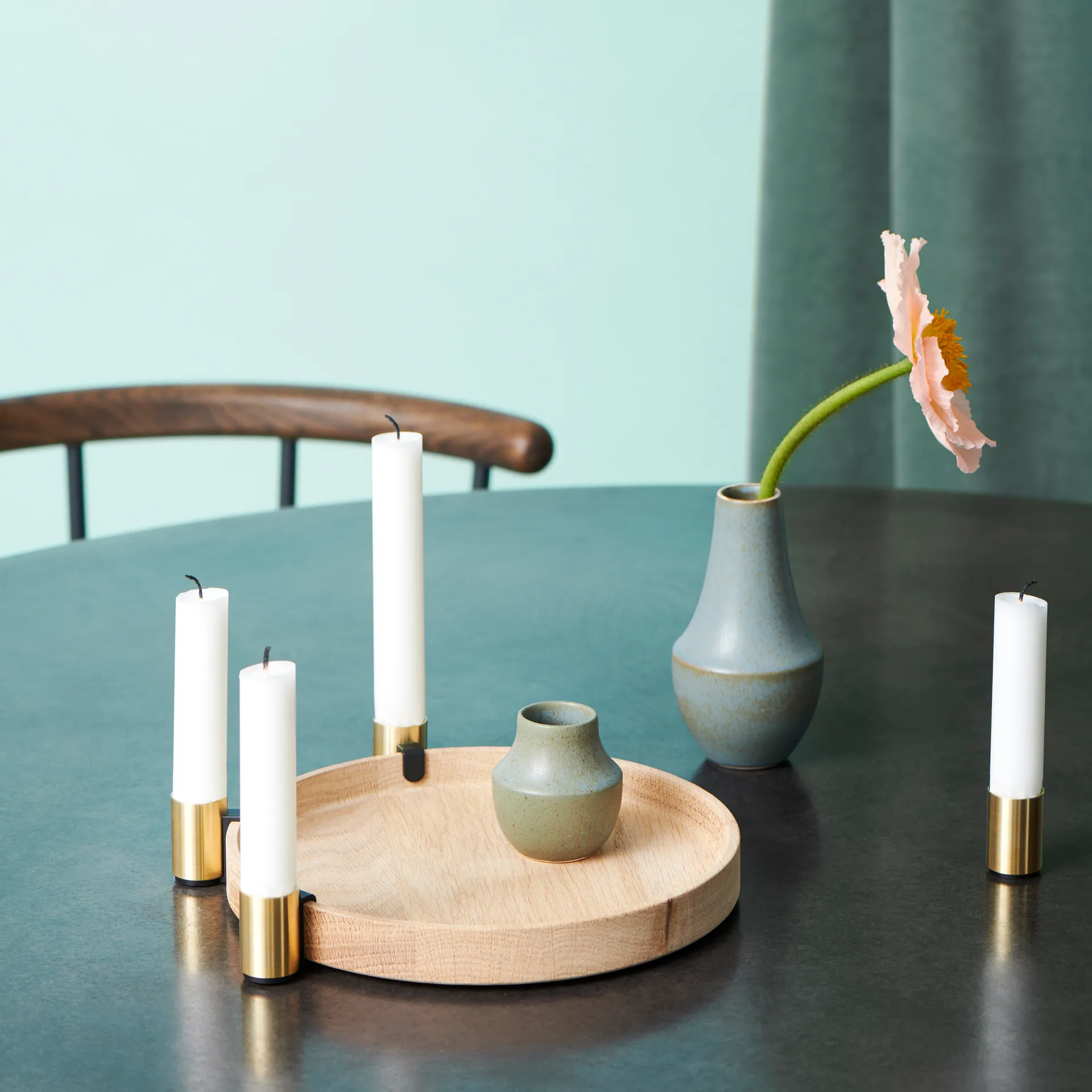Luna maxi candle sticks, oak-brass Applicata