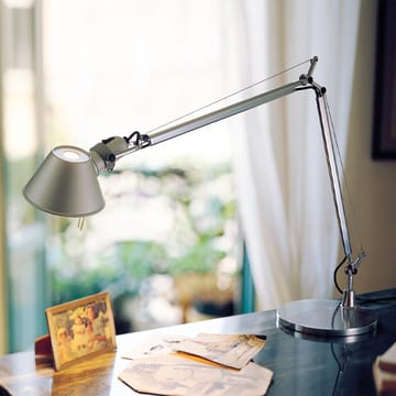 Tolomeo 迷你 台灯  - 黑色_直径20cm_全长108cm - Artemide