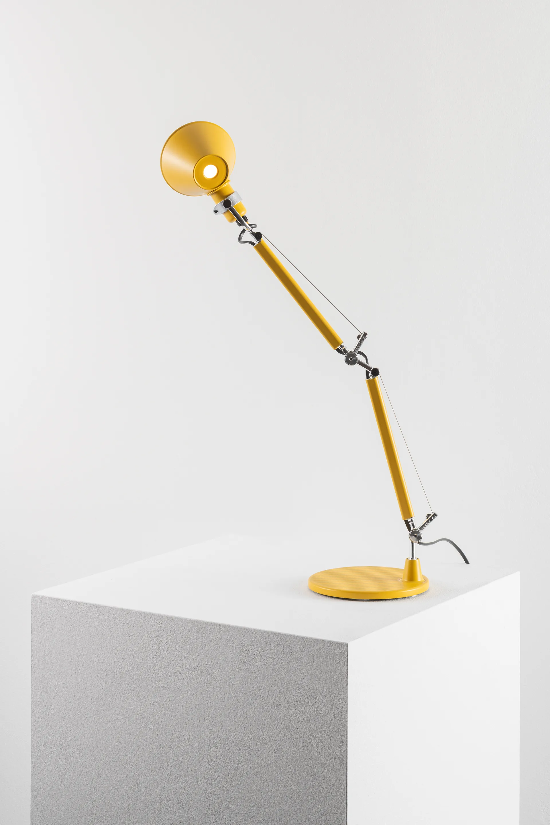Tolomeo micro 台灯, 黄色 Artemide