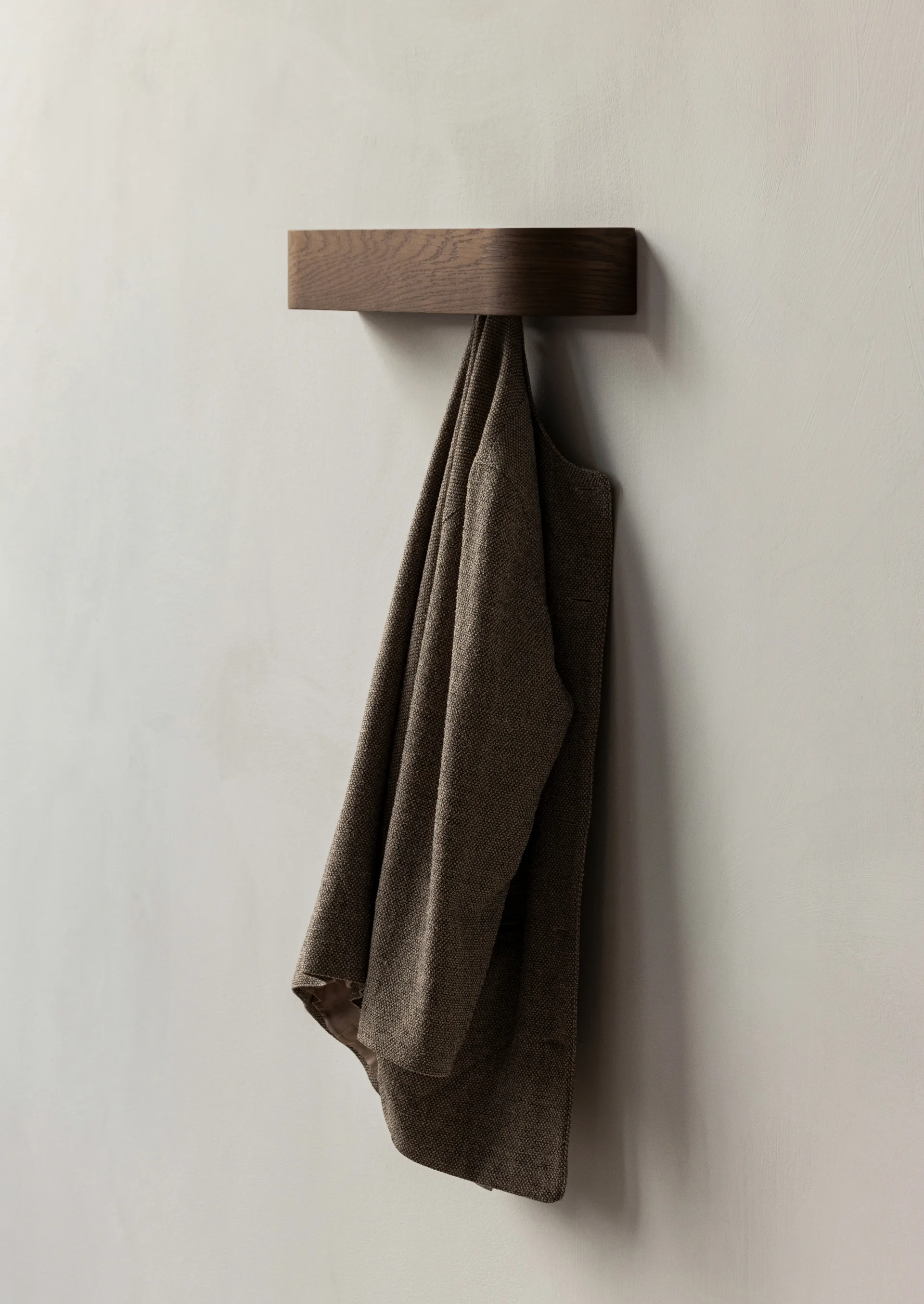 Epoch 衣架50cm, 深色染色橡木 Audo Copenhagen