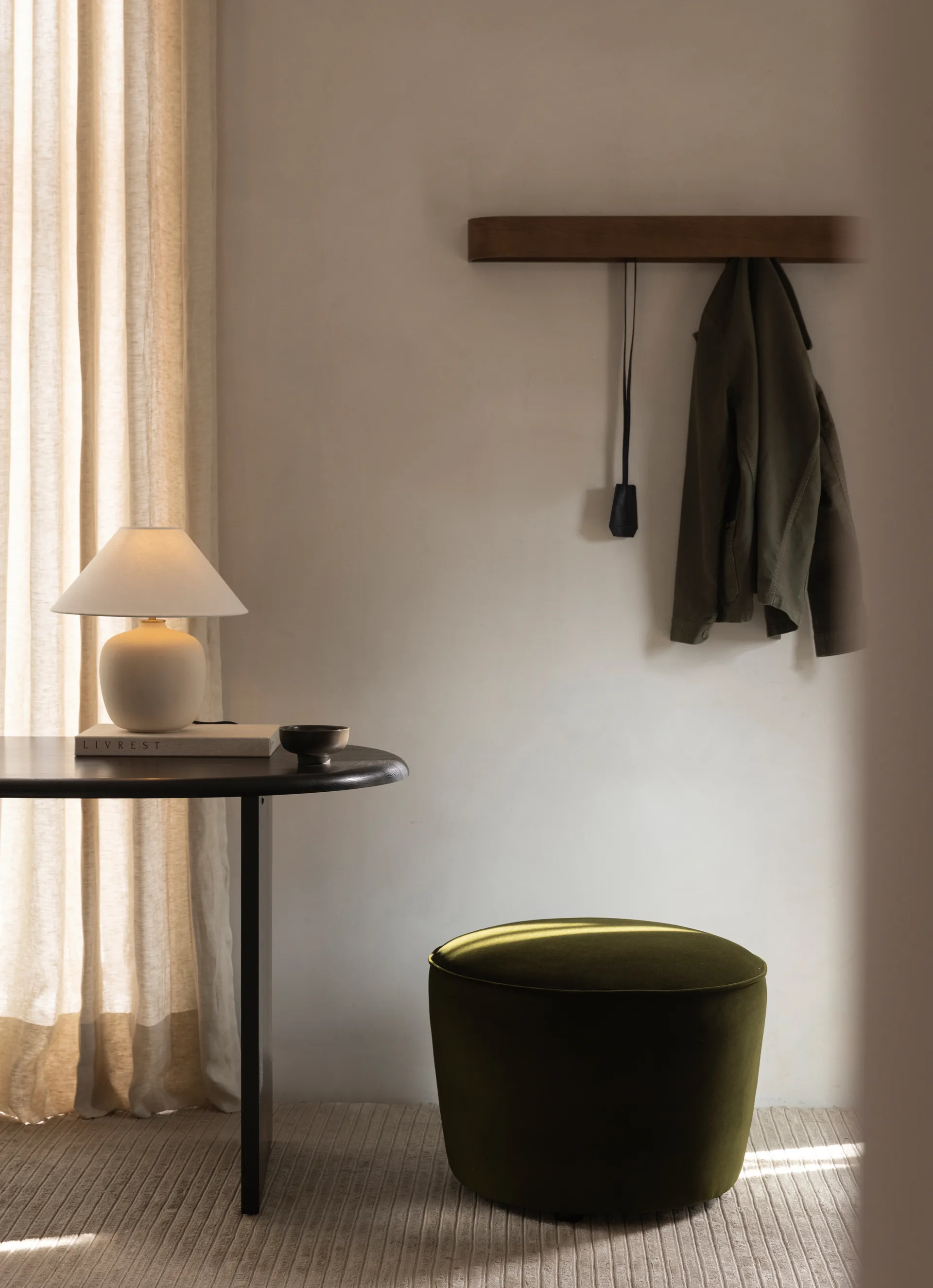 Epoch 挂壁式衣架 79 cm, 深色橡木 Audo Copenhagen