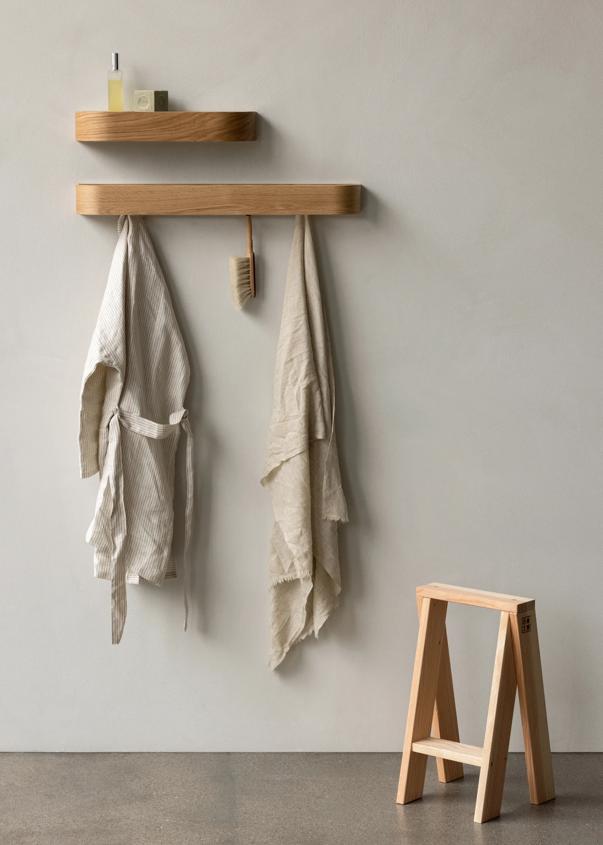 Epoch 衣架79cm, 橡木色 Audo Copenhagen