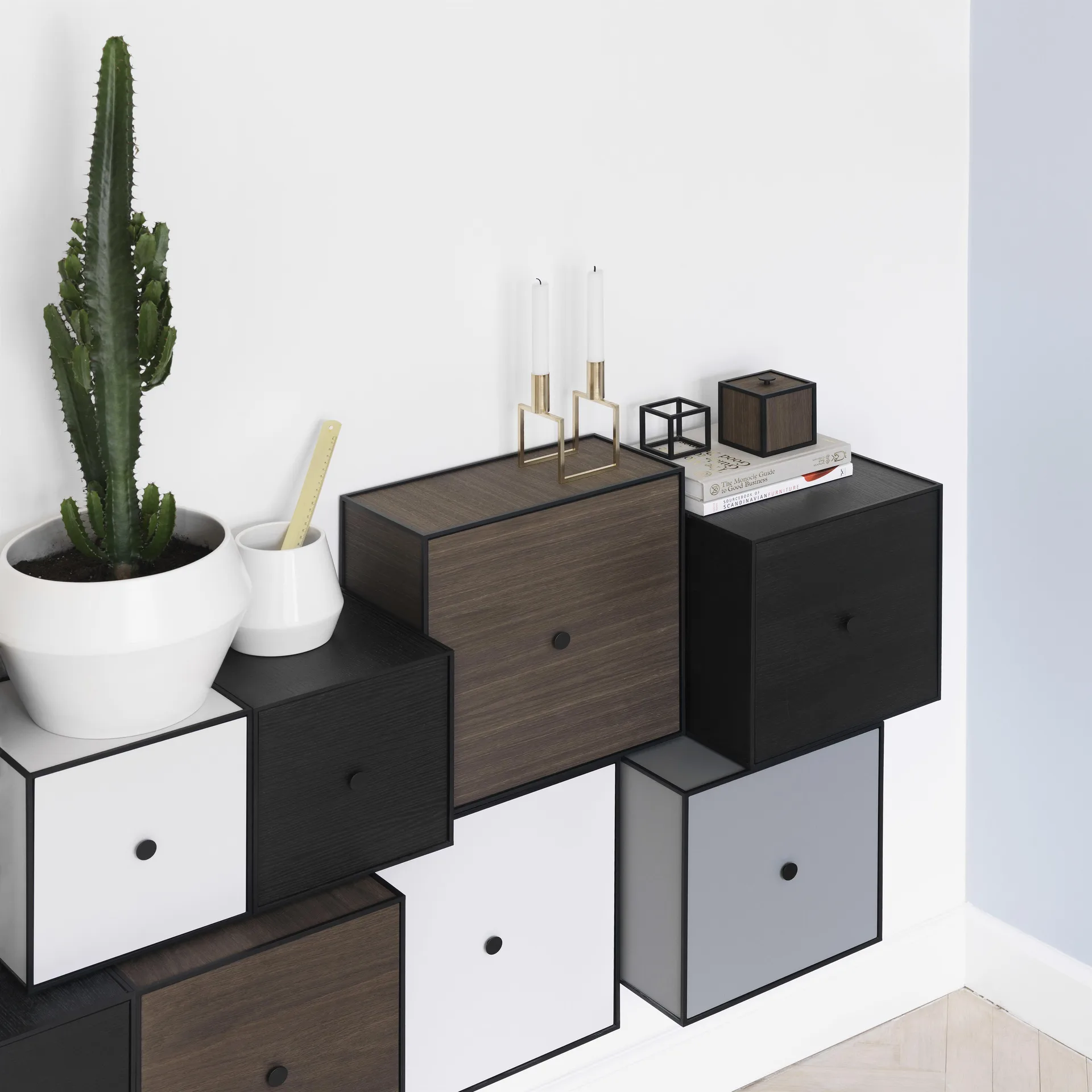 Frame 42cm 宽 带门收纳储物柜, 烟熏橡木 Audo Copenhagen