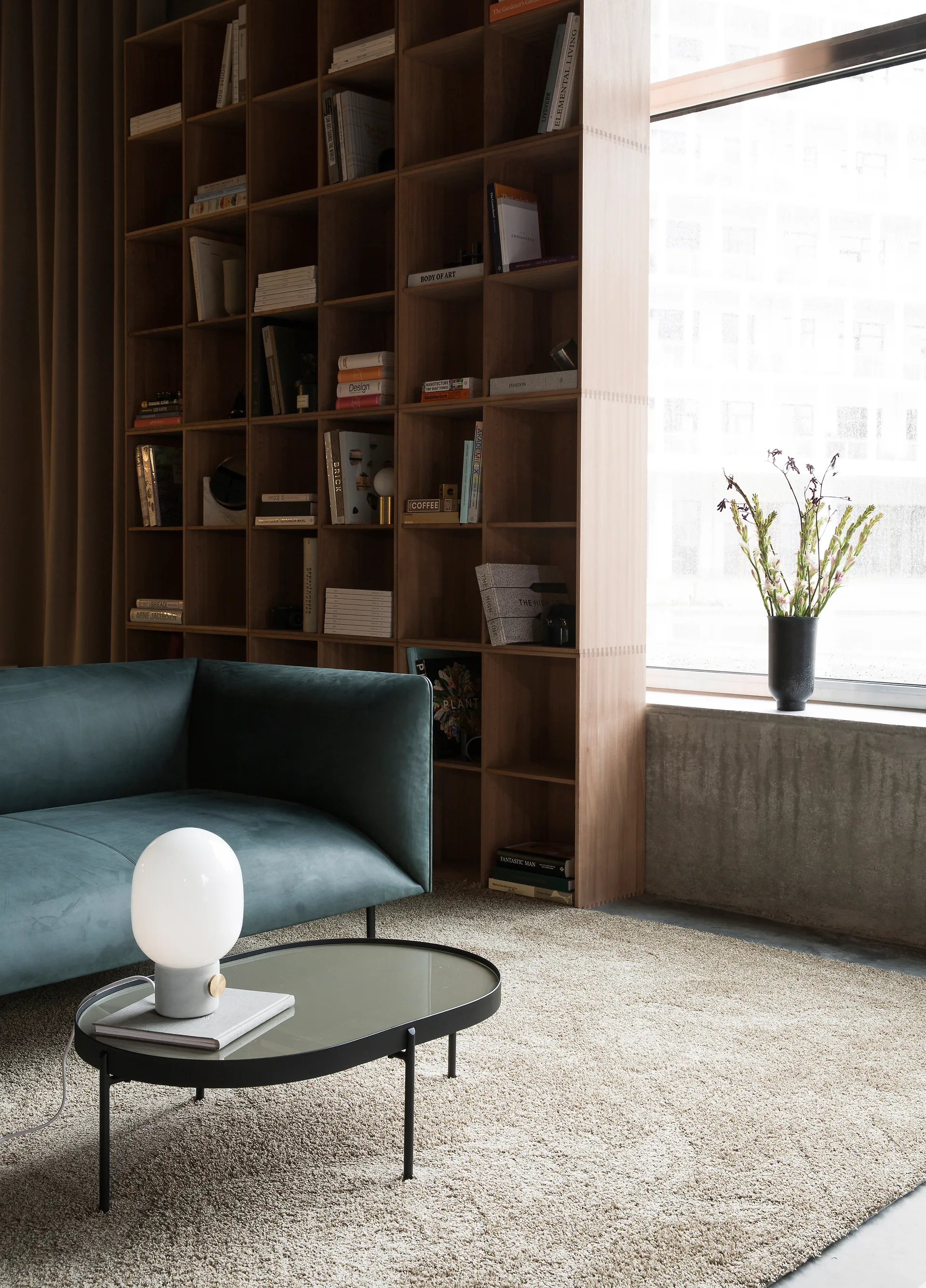 JWDA 台灯, 底座：混凝石 装饰：黄铜, Small Audo Copenhagen