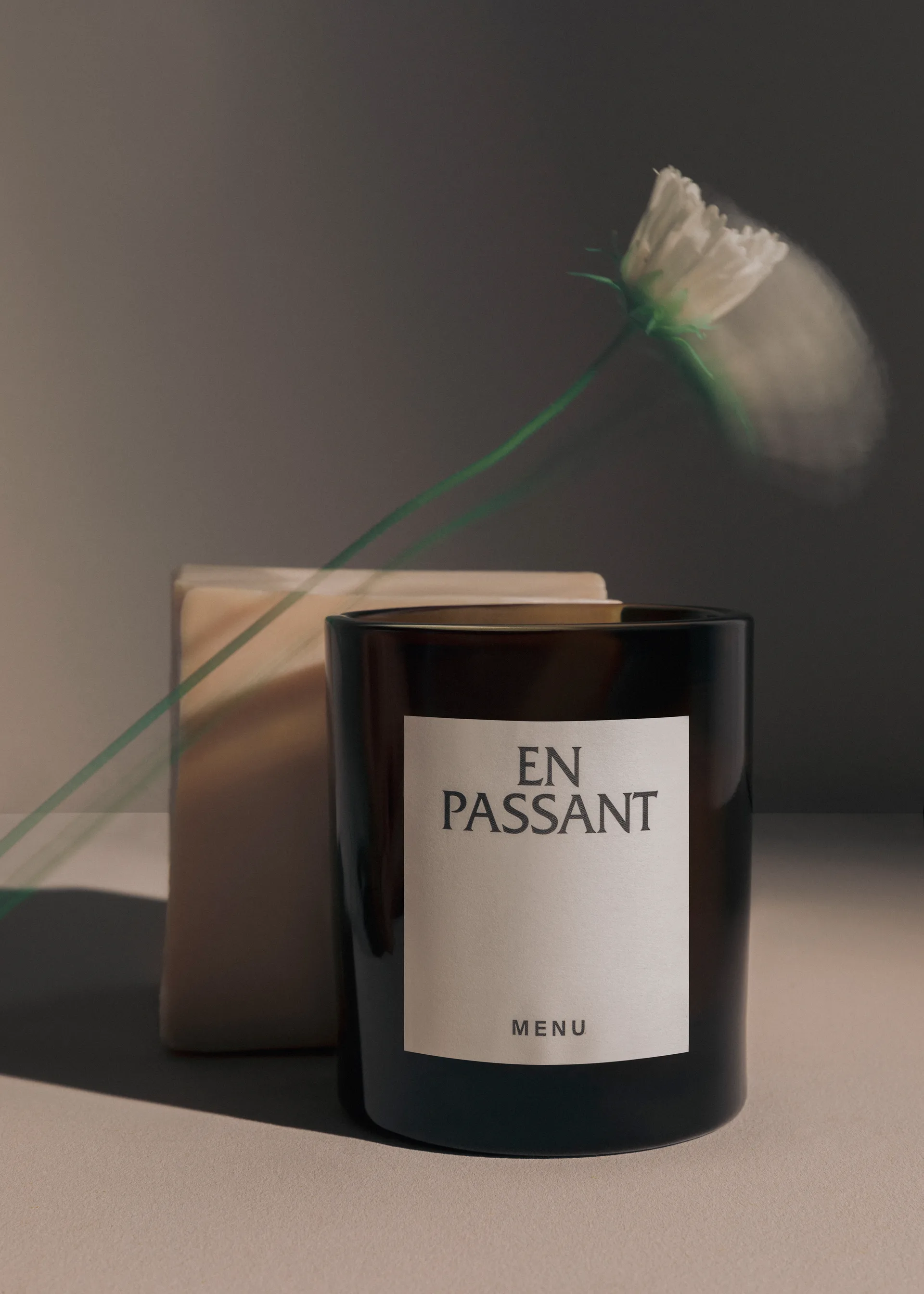 Olfacte 香薰蜡烛 En Passant, 235g Audo Copenhagen