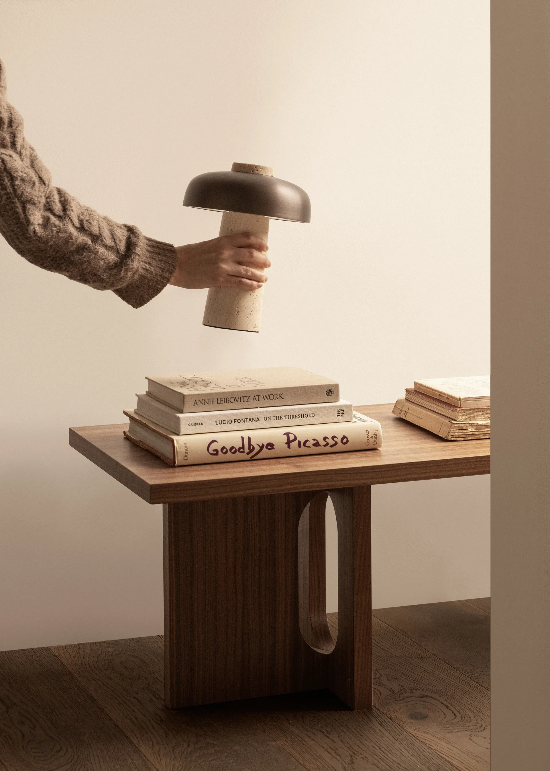 Reverse 便携 台灯 24,5 cm, Travertine-青铜色 aluminium Audo Copenhagen