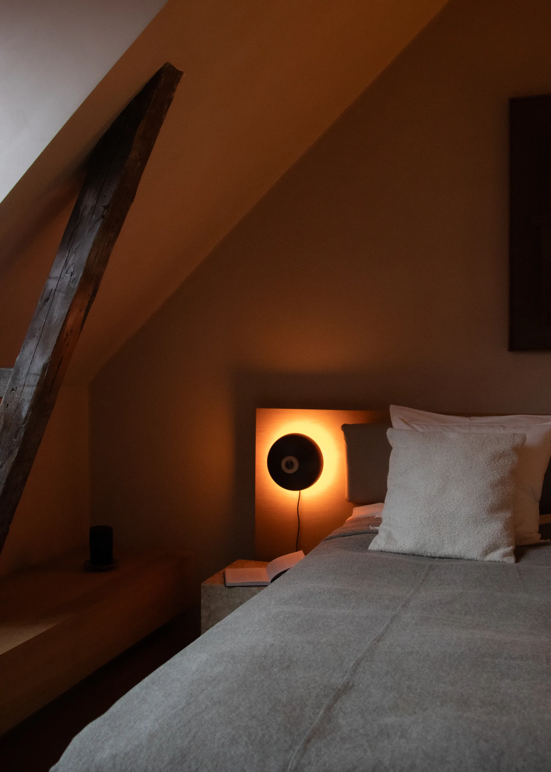 Reverse 壁灯, 青铜色 aluminium Audo Copenhagen