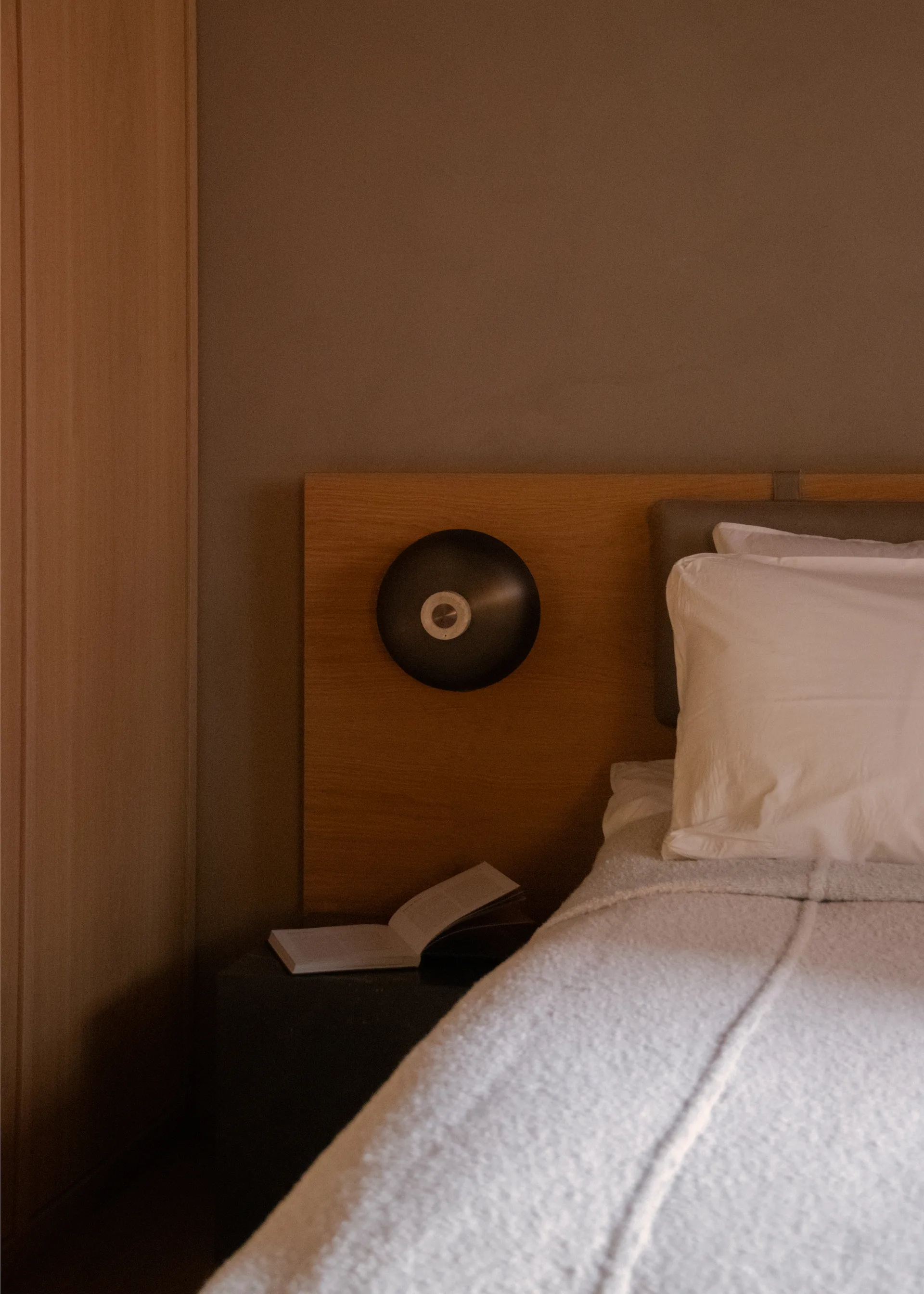 Reverse 壁灯 fixed installation, 青铜色 aluminium Audo Copenhagen