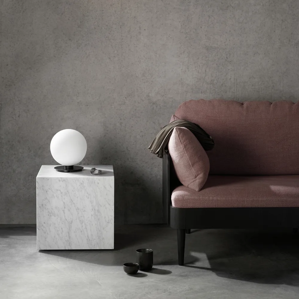 TR Bulb ceiling light, Opal shiny, 黑色 fitting Audo Copenhagen