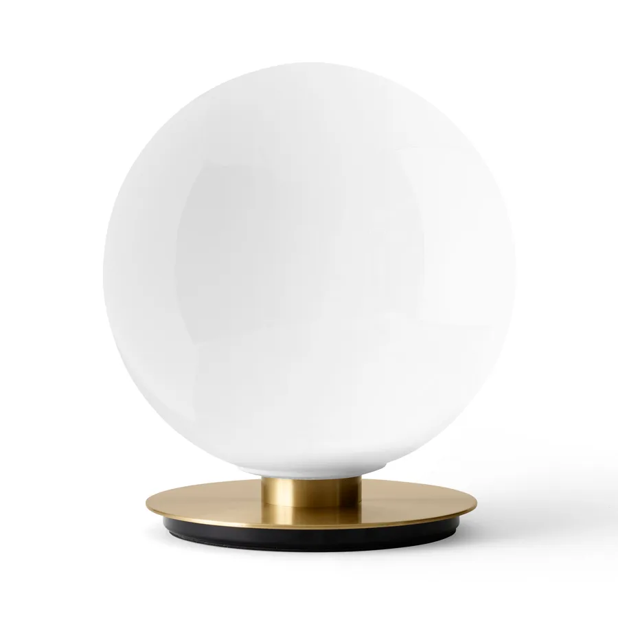 TR 桌子/wall 灯 brass, Polished opal glass Audo Copenhagen