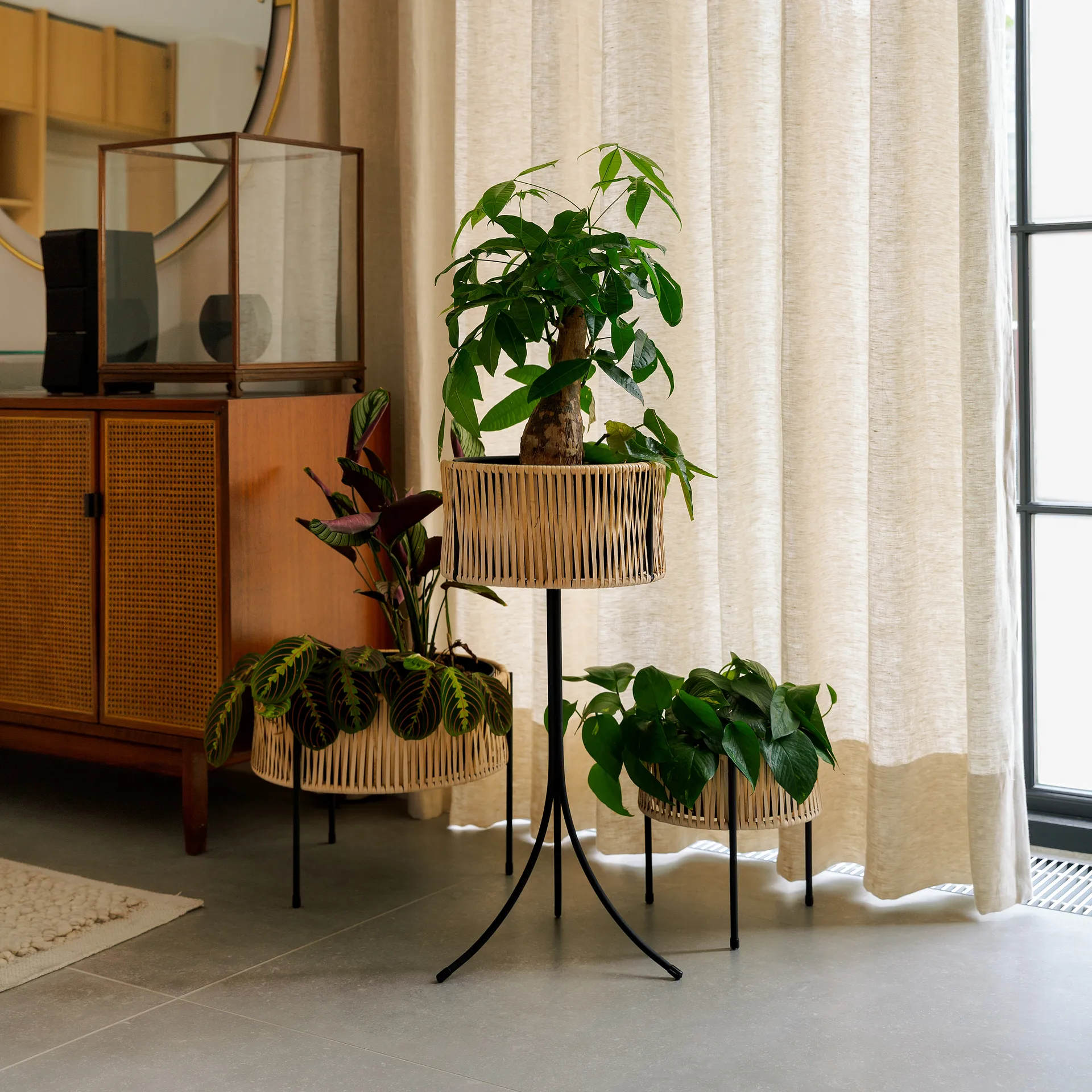 Umanoff 仿藤编铁艺植物盆栽置物架, 69 cm Audo Copenhagen