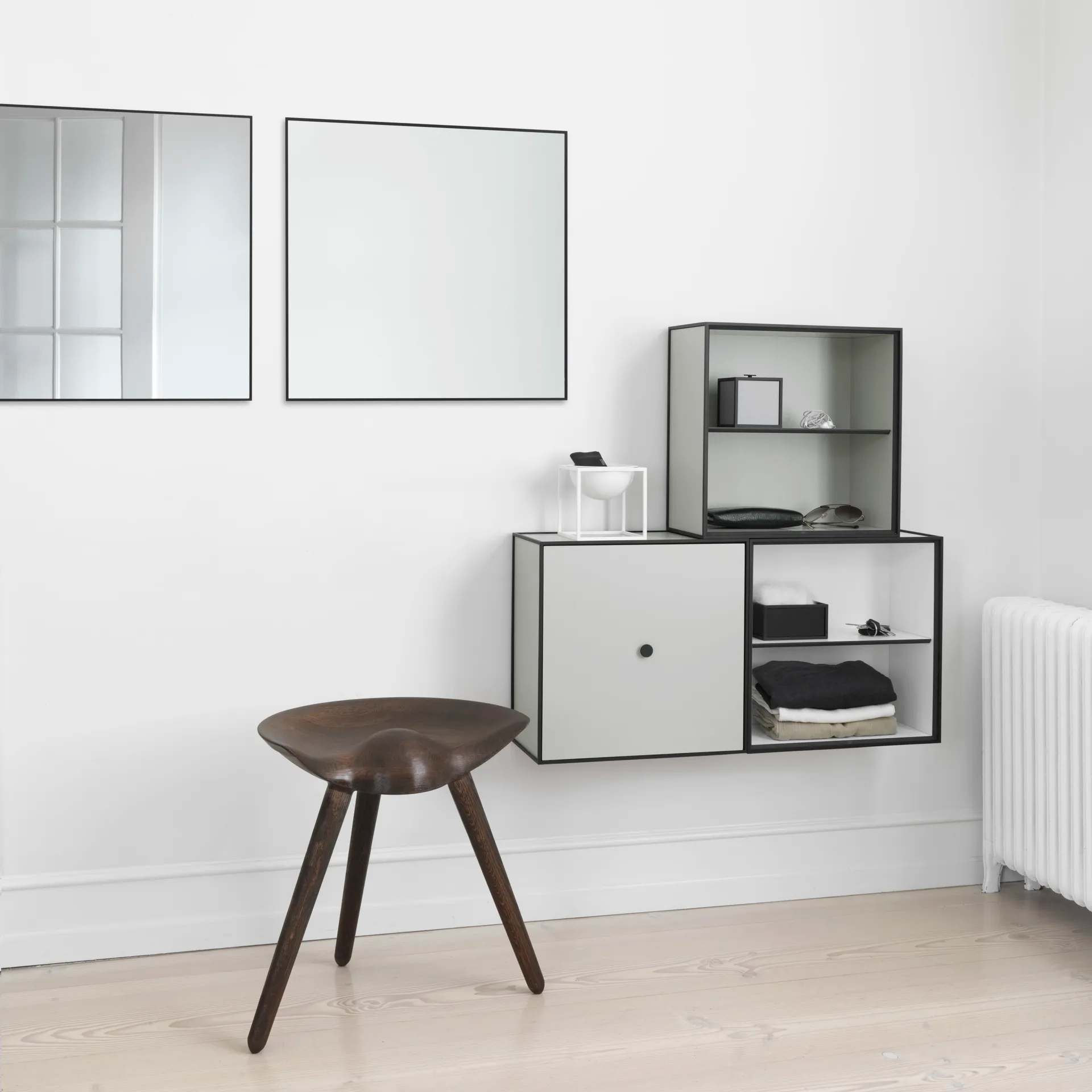 View 镜子  70x70 cm, 黑色 Audo Copenhagen