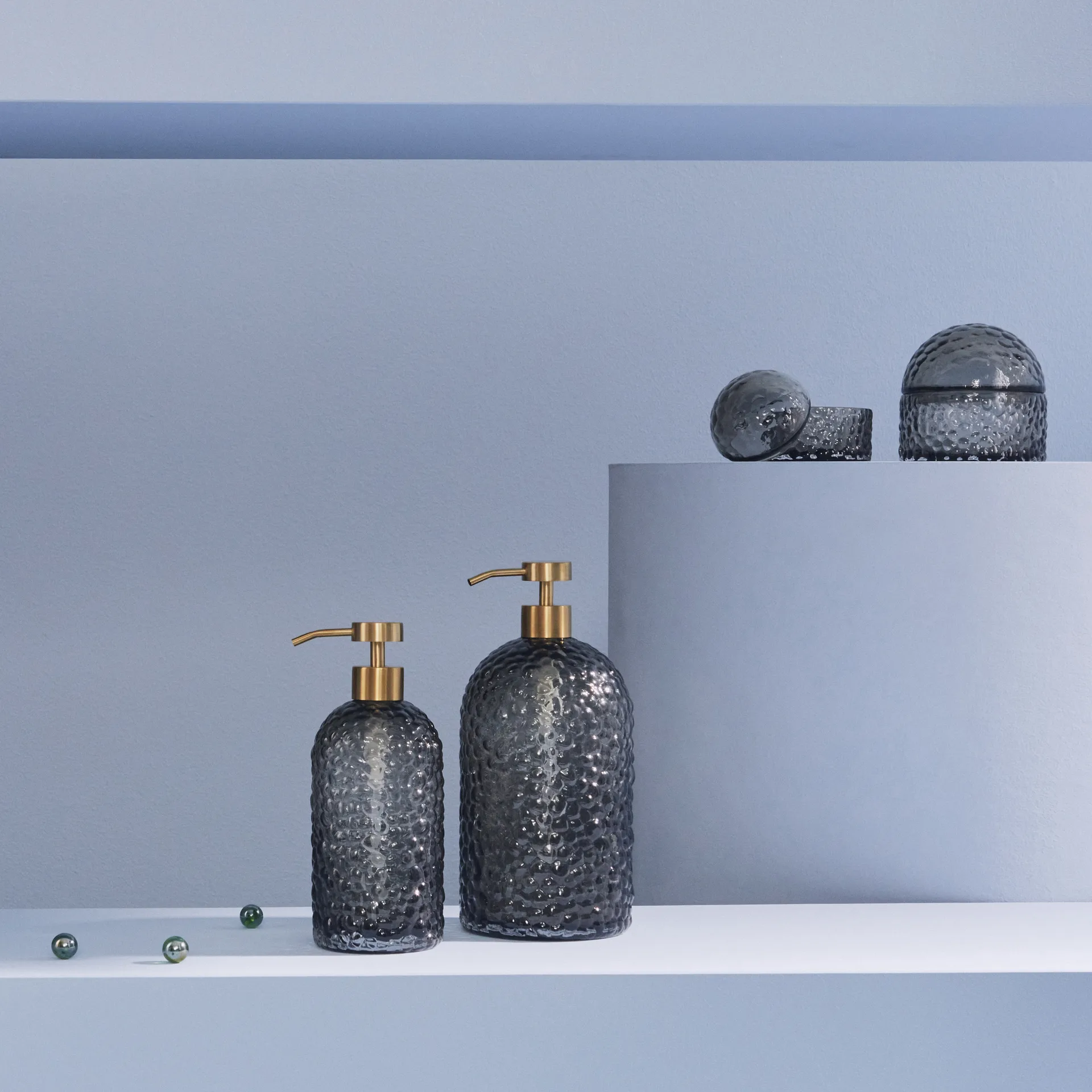 Arura box with lid 8 cm, 黑色 AYTM