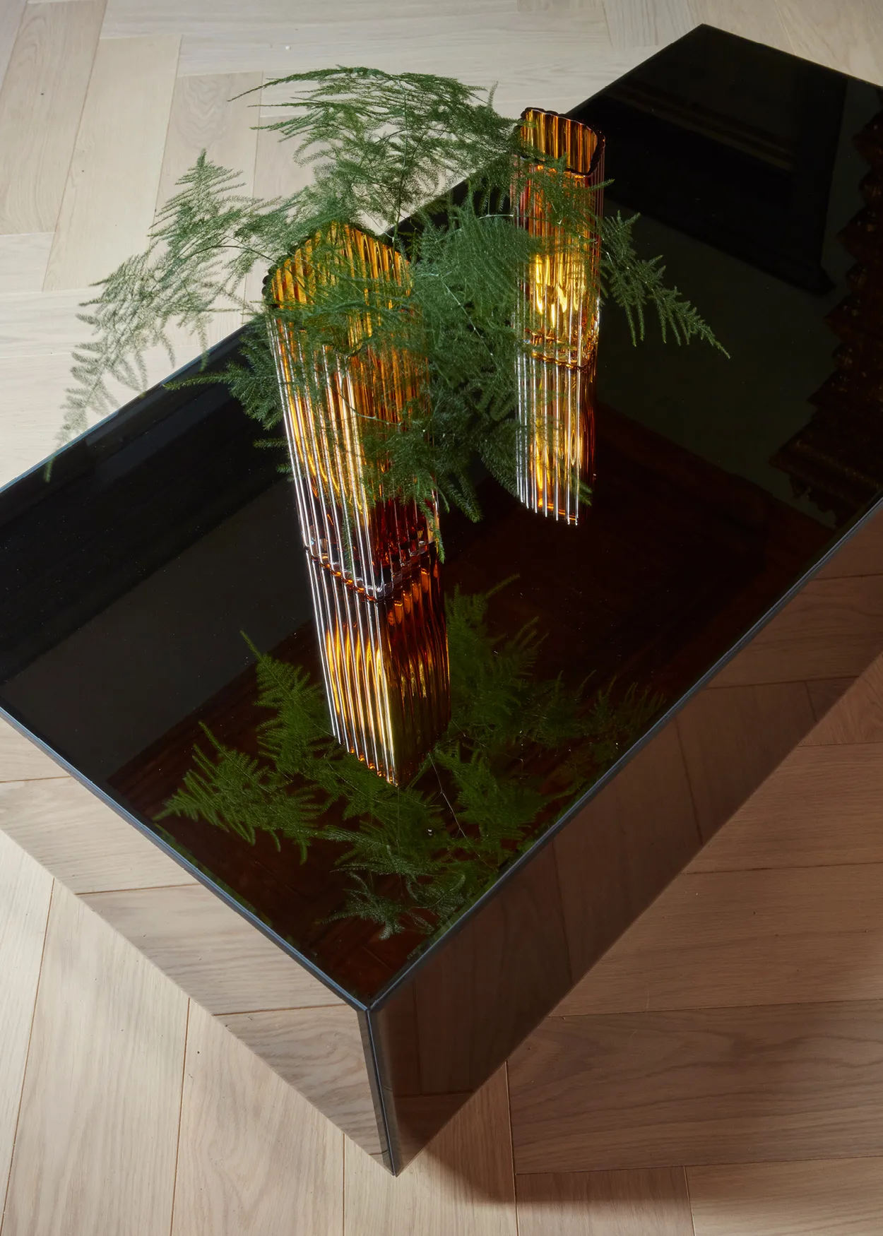 Foliage 花瓶 25 cm, Amber AYTM