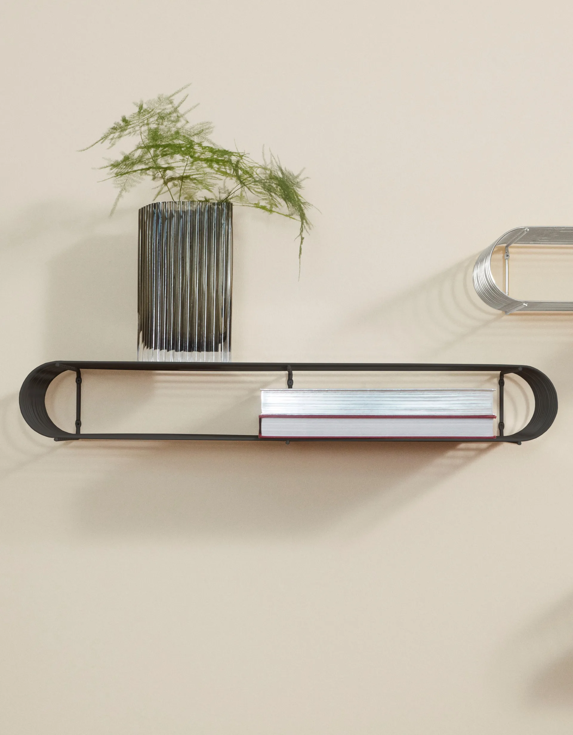 Foliage 花瓶 25 cm, Black AYTM