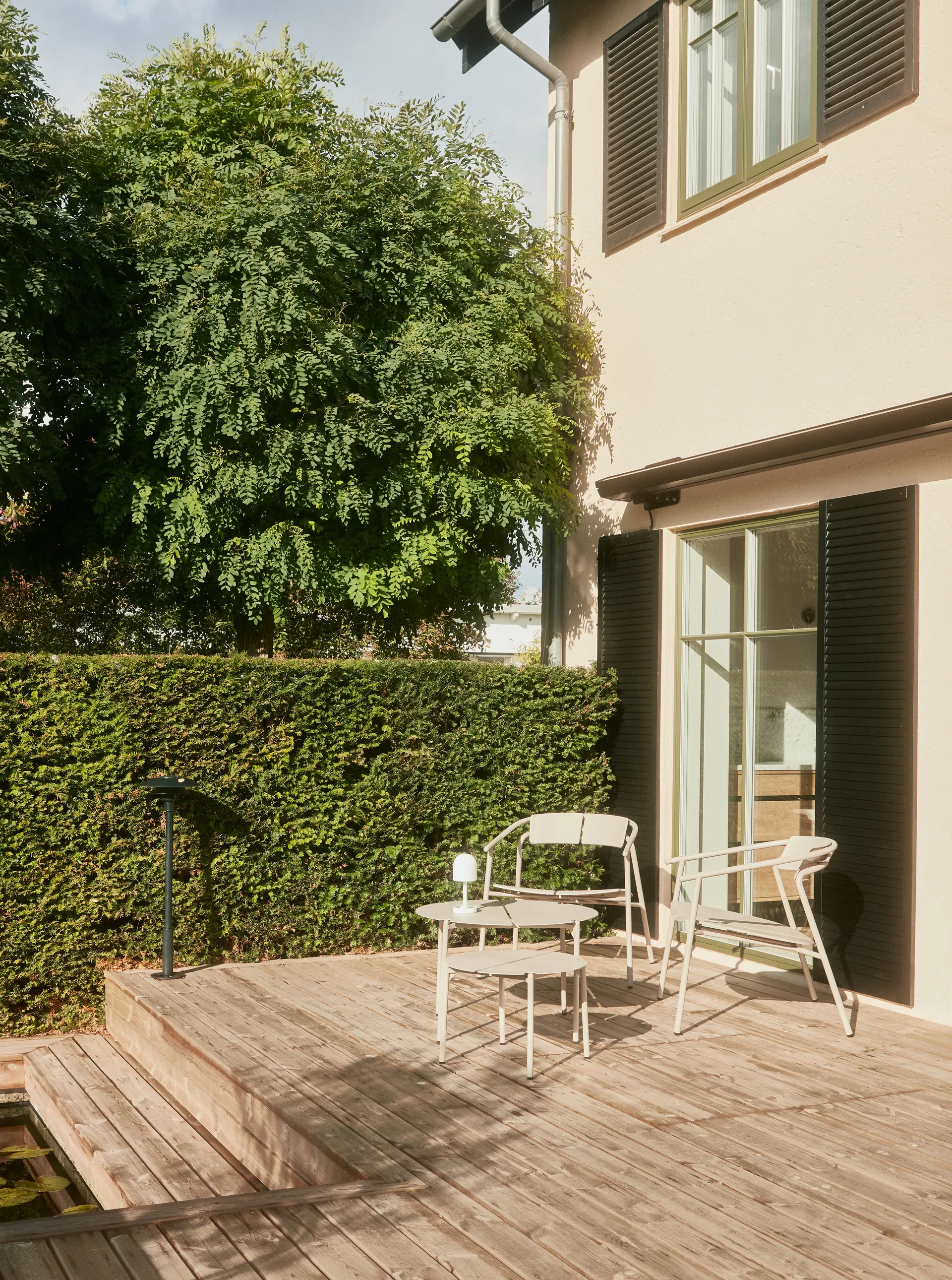 NOVO lounge 桌子 Ø70x45 cm, 黑色 AYTM