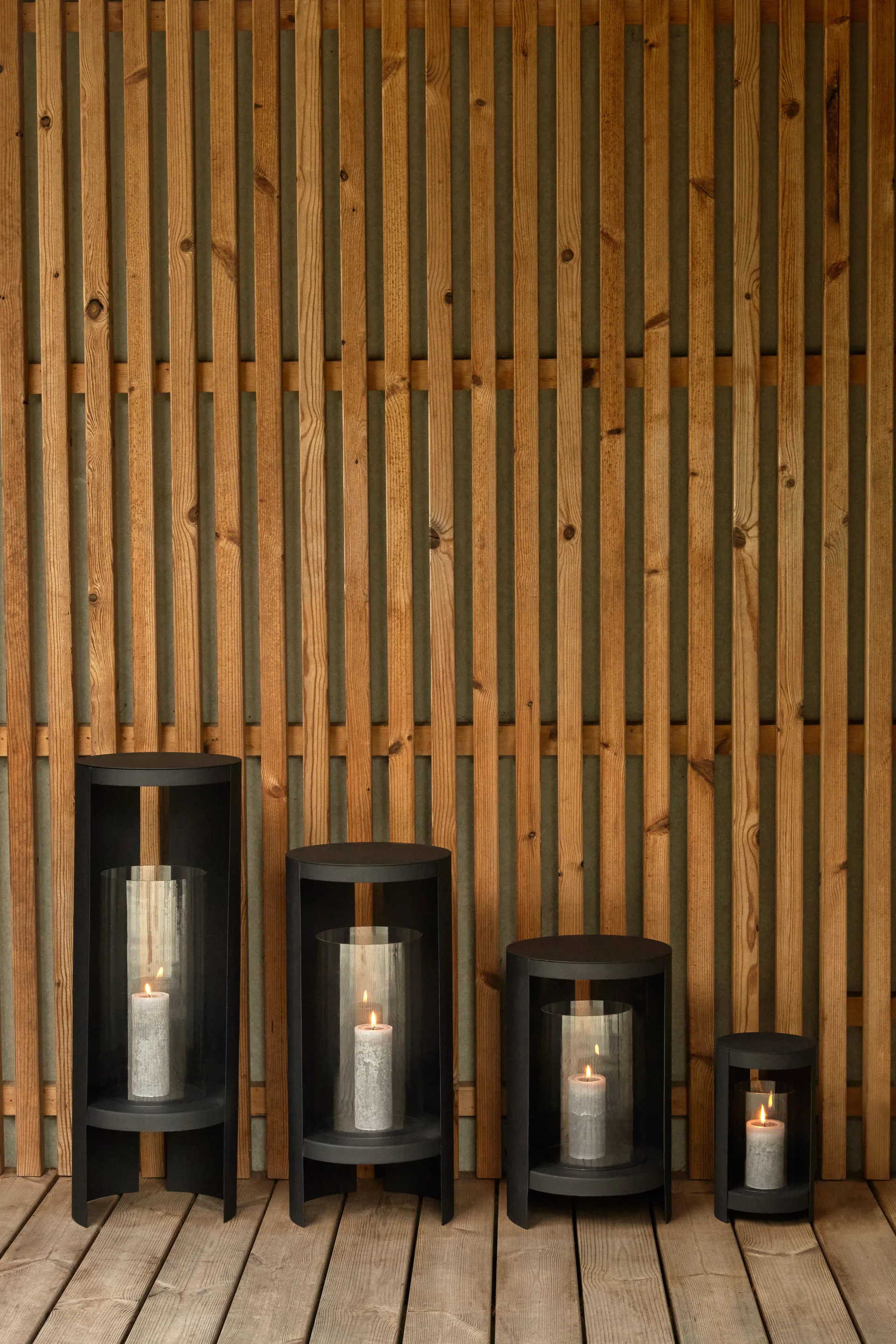 Ora 烛台 28 cm, 黑色 AYTM