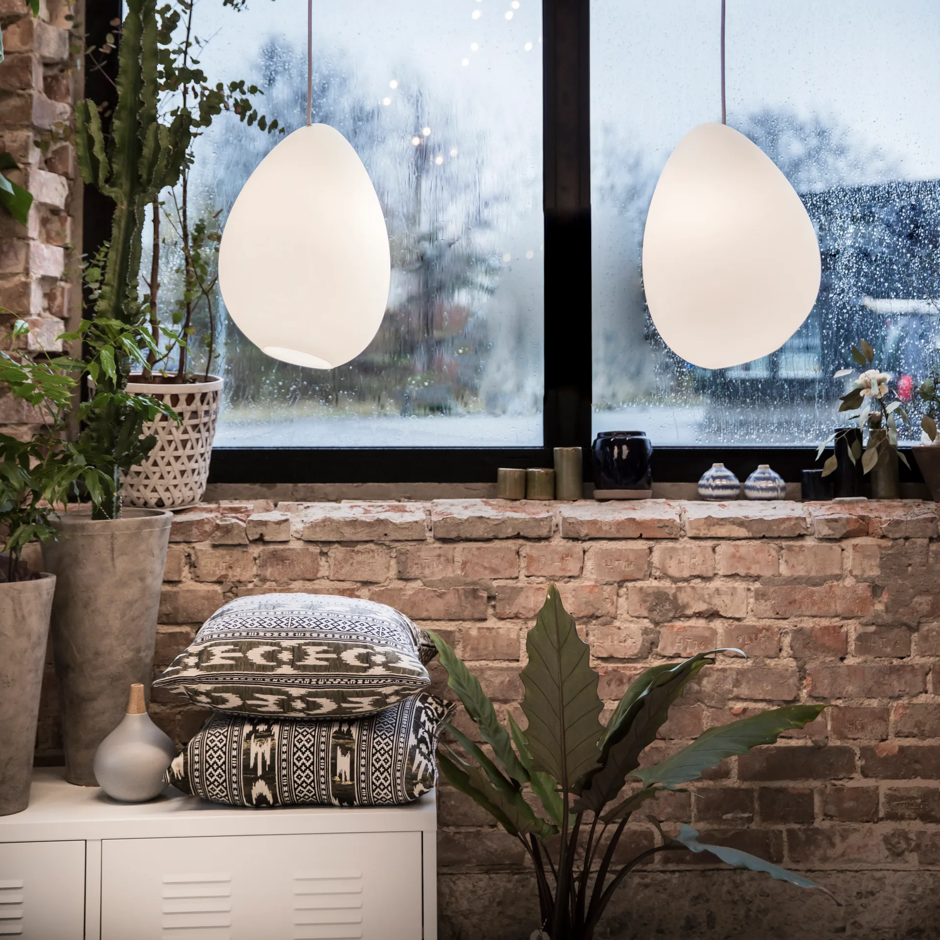 Ocean ceiling 灯 opal glass, 白色 textile cord Belid