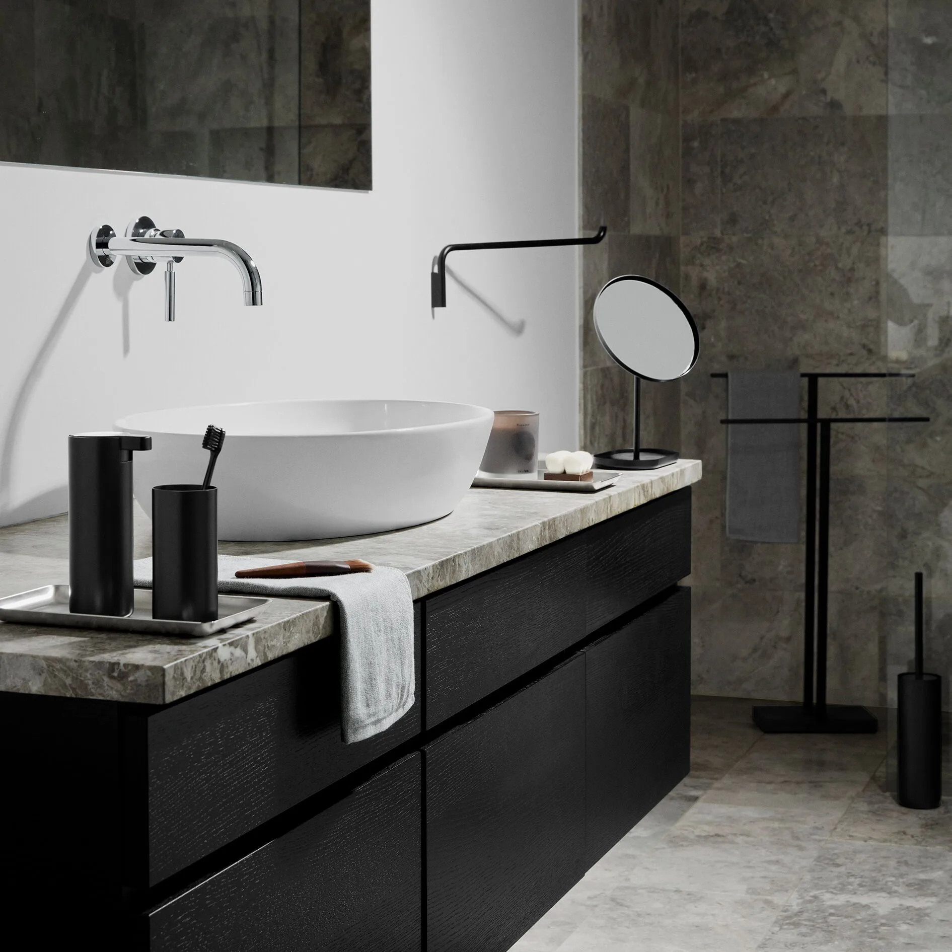 Modo 皂液器, 黑色 blomus