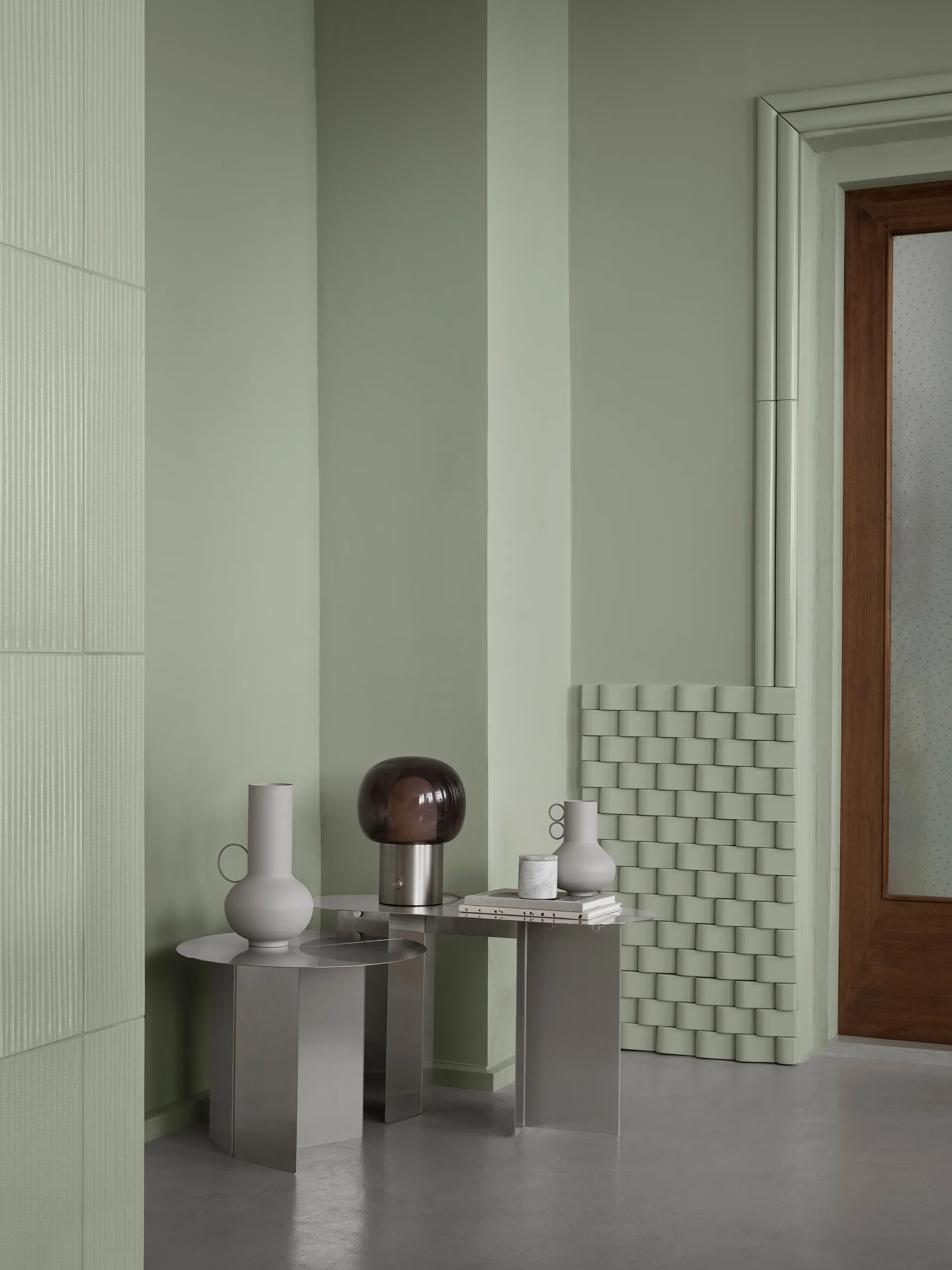 ORU 小边桌 M Ø50 cm, 哑光 不锈钢 blomus