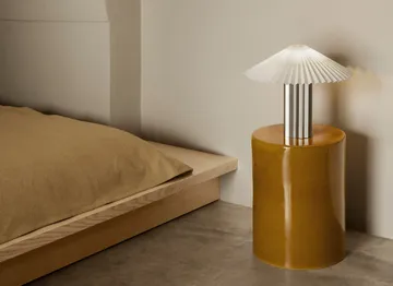 Taite台灯 - 奶白色，Ø36.5x31cm - blomus