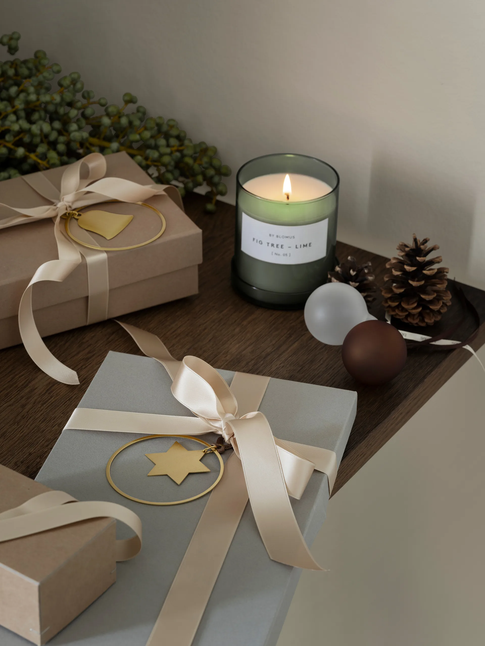 Valoa 香薰蜡烛 45 hours, Fikon/绿色 Agave 绿色 blomus