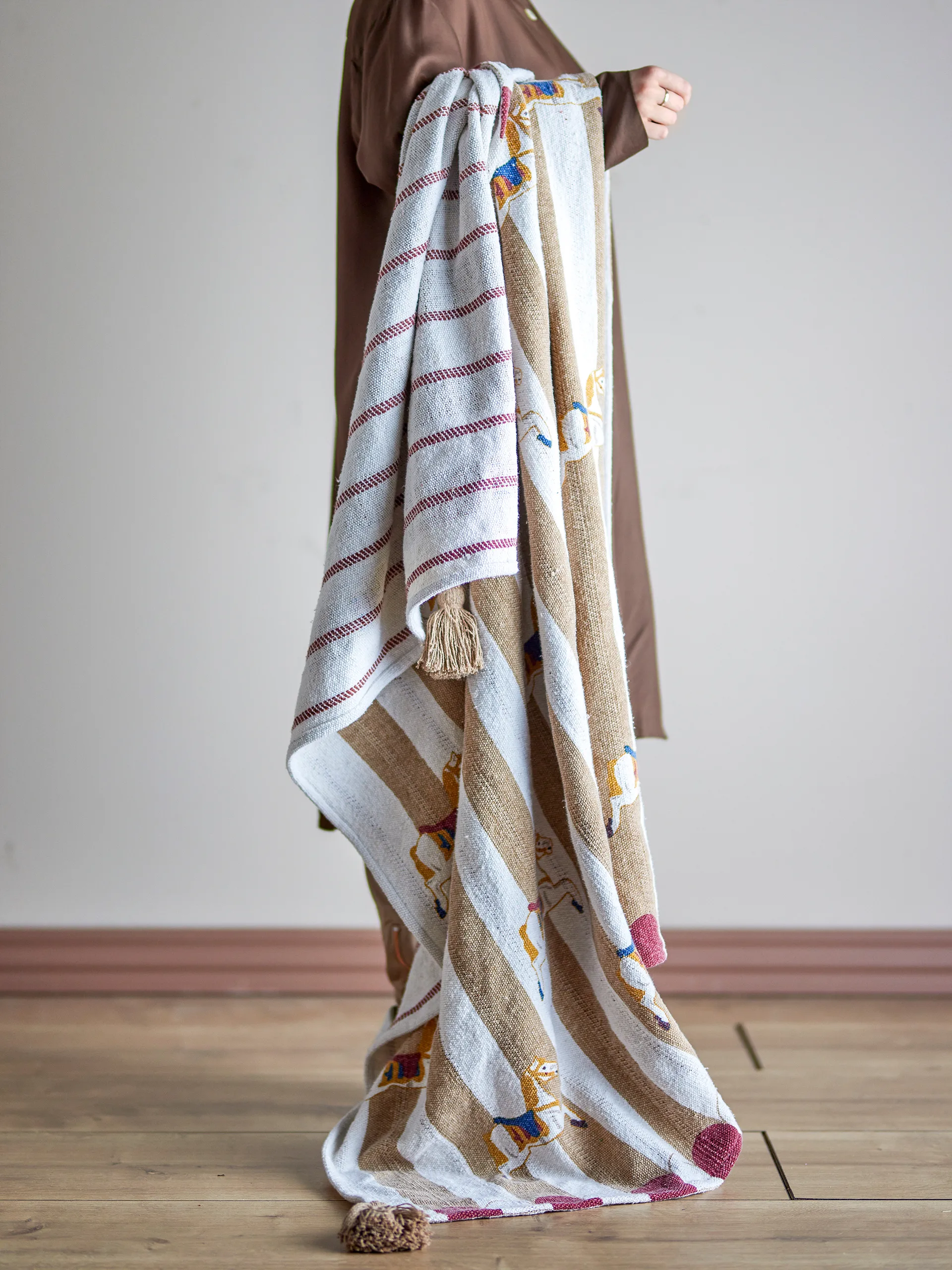 Merry-go-round 毯子 130x160 cm, 米色-红色 Bloomingville