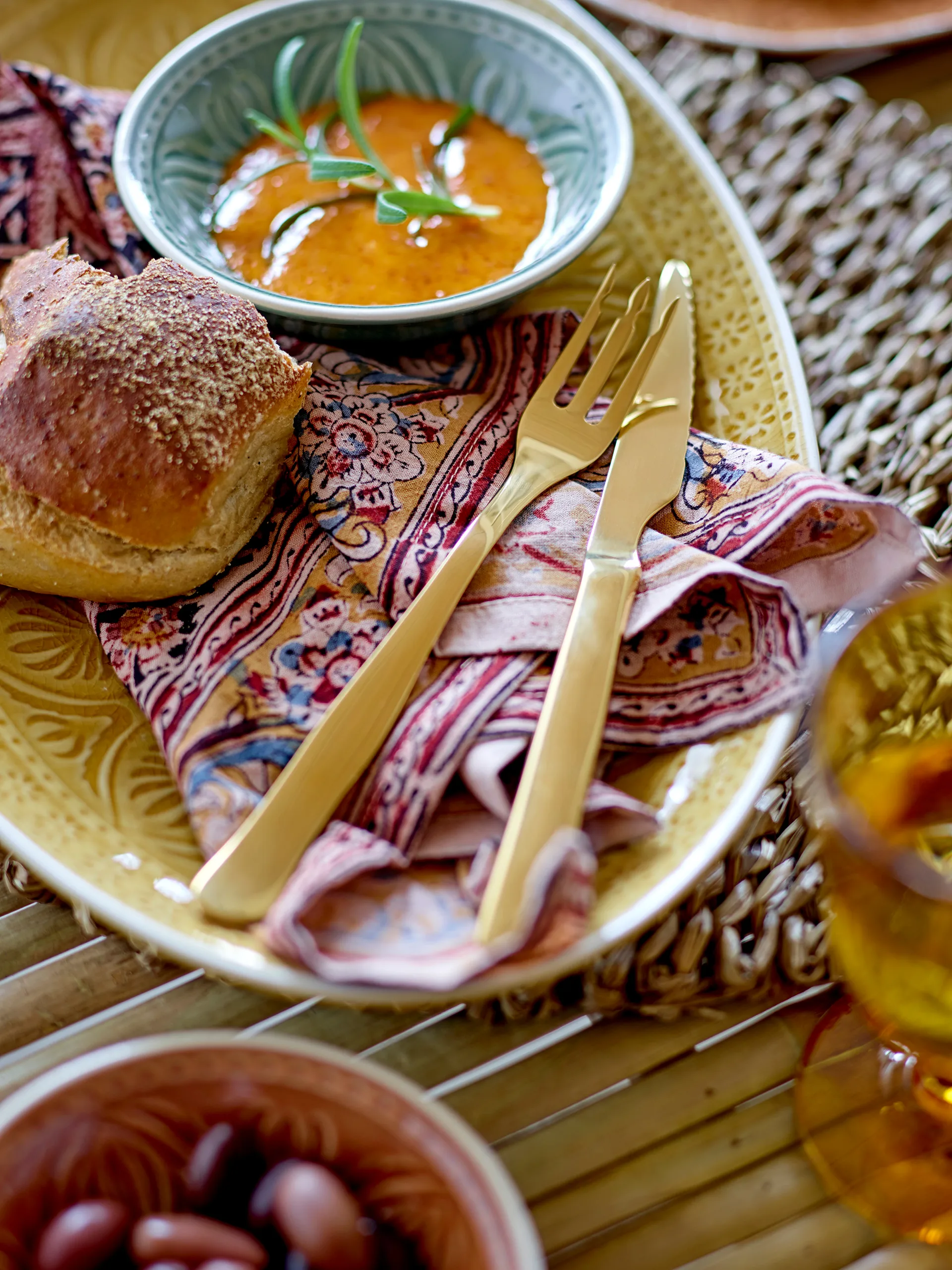 Ollin Steak 刀叉勺 4件, 金色 Bloomingville